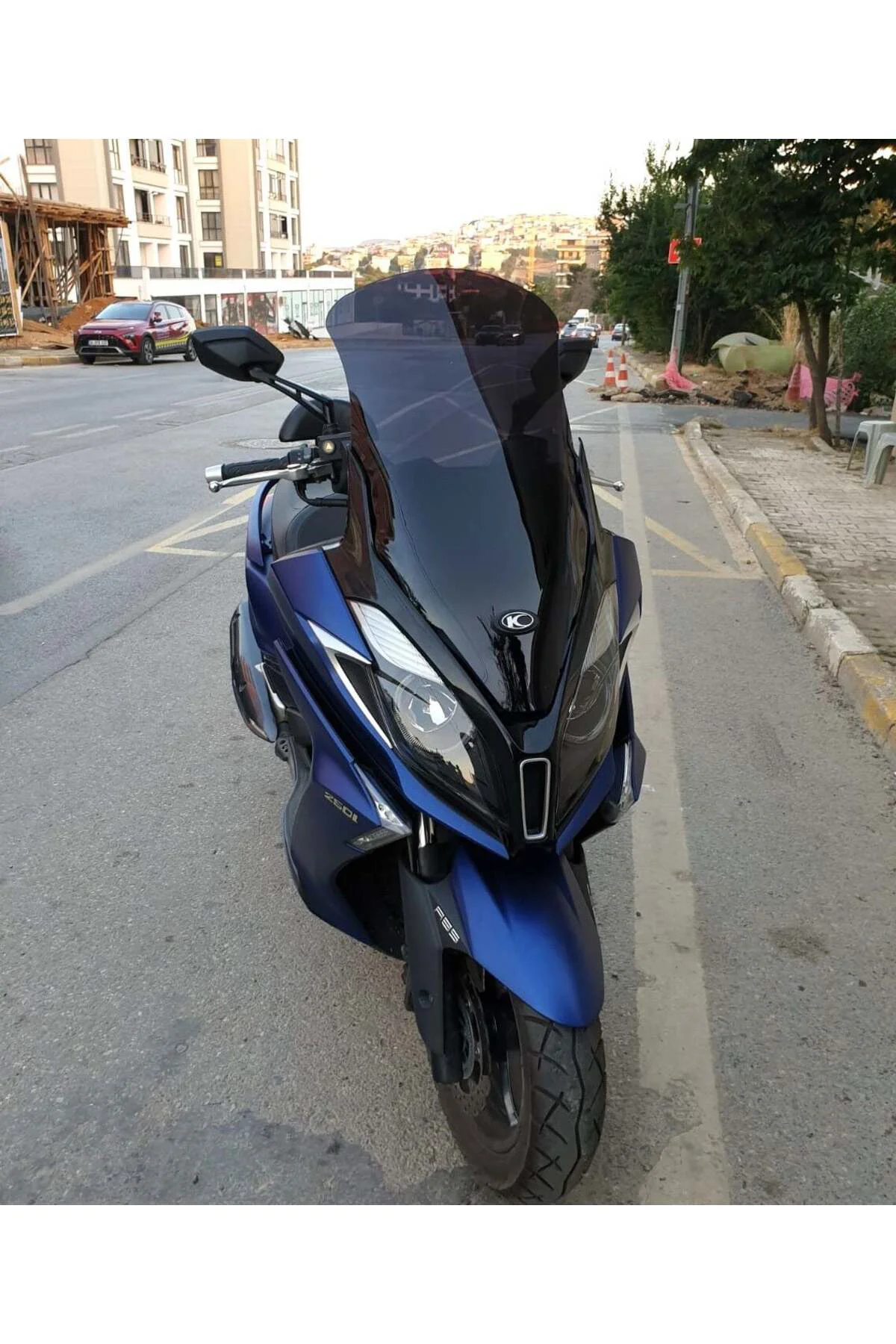 Kymco Downtown 250i Ön Cam 2016-2026-2026 Model 78cm Siyah Renkli