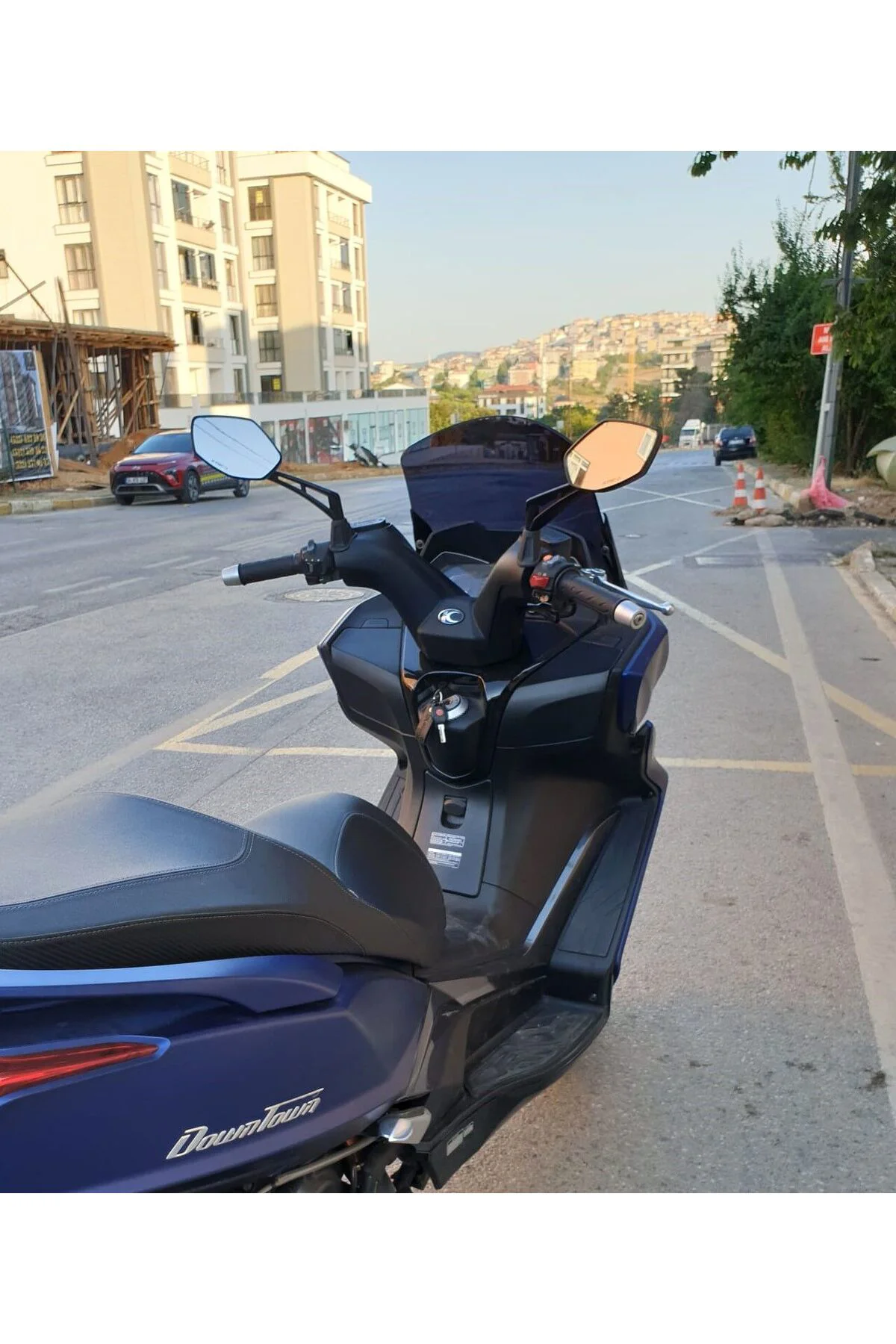 Kymco Downtown 250i Ön Cam 2016-2026-2026 Model 61cm Siyah Renkli