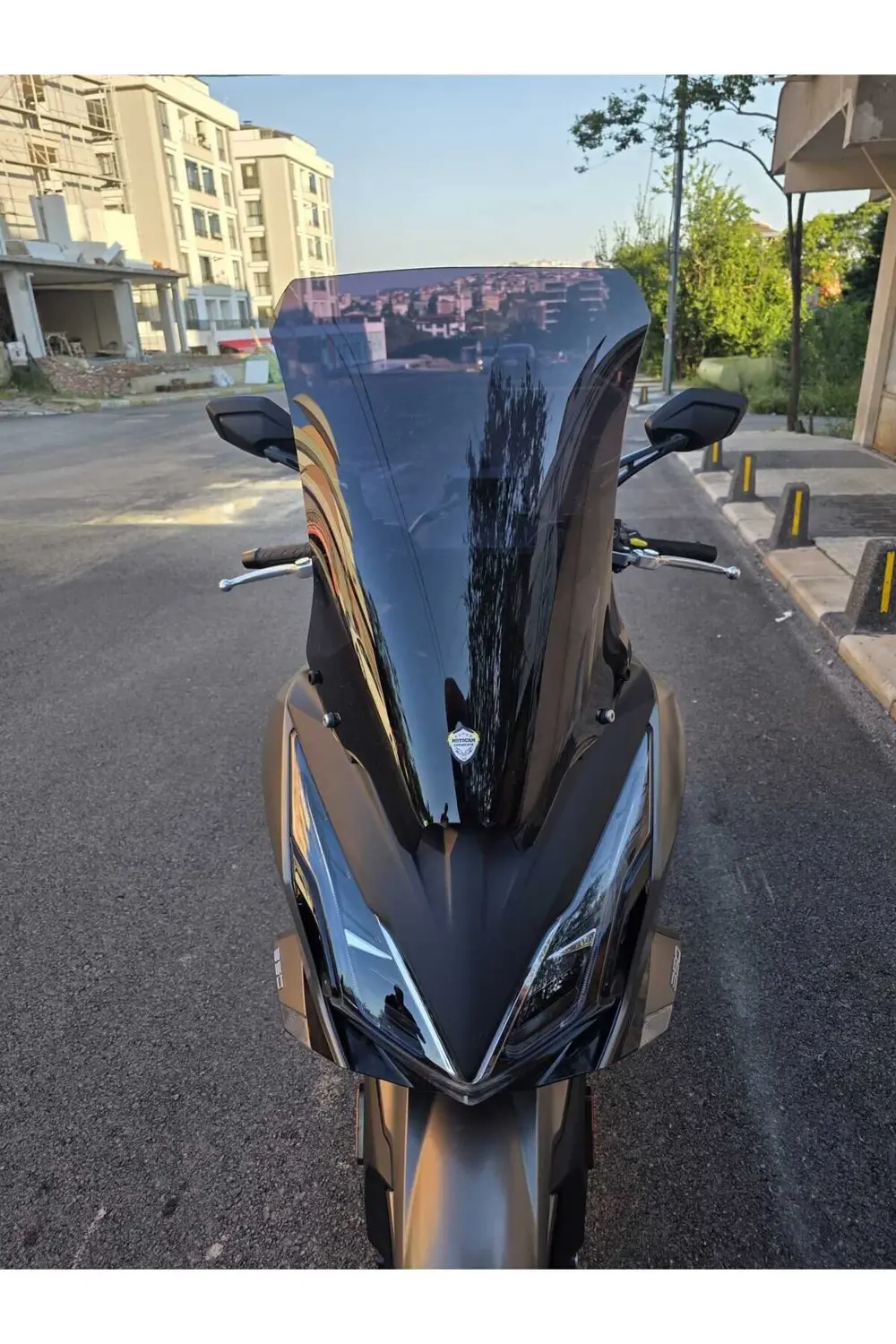 Kymco Downtown GT 350 Siperlik Ön Cam 2025 Model 62cm Siyah Renkl