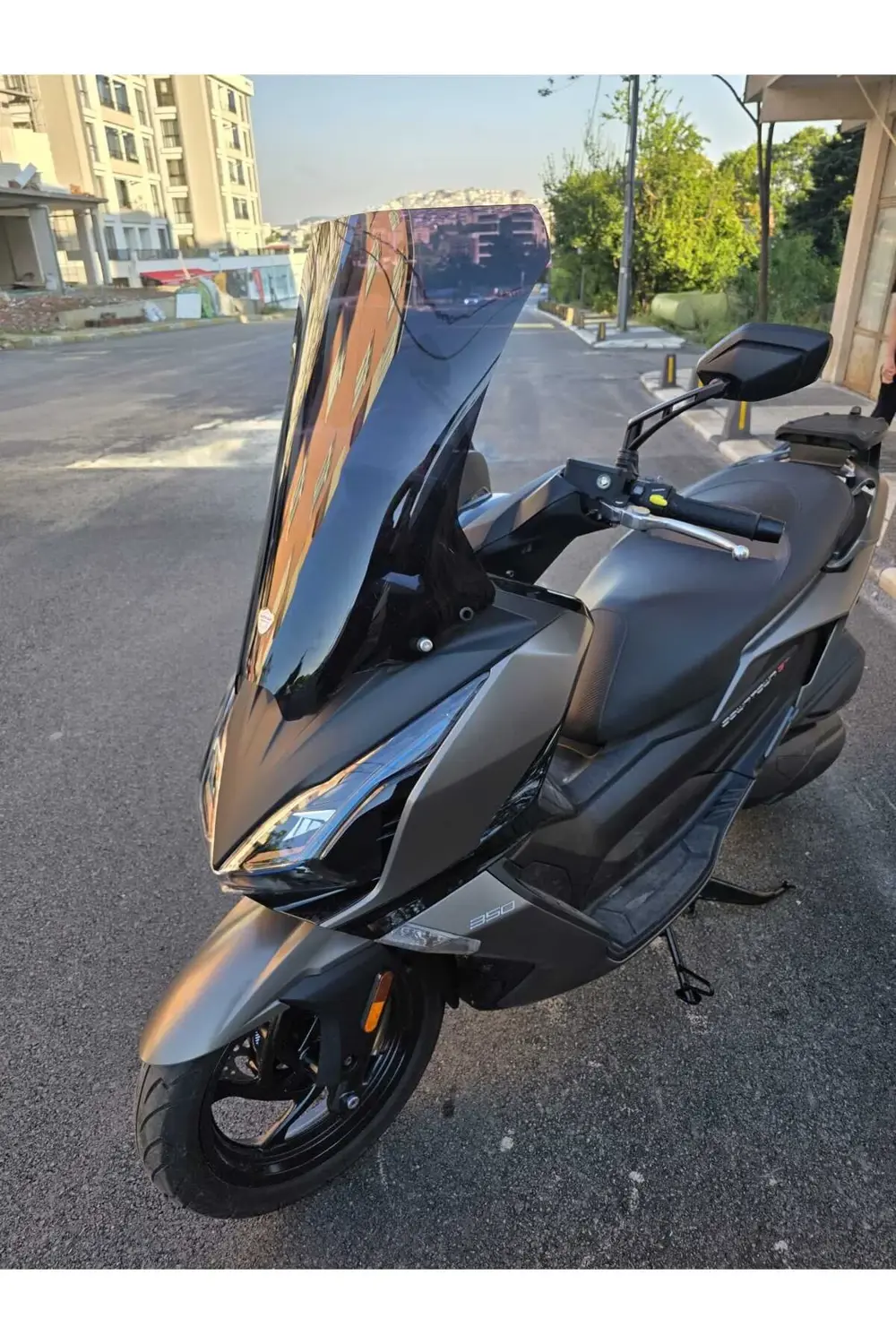 Kymco Downtown GT 350 Siperlik Ön Cam 2025 Model 62cm Siyah Renkl