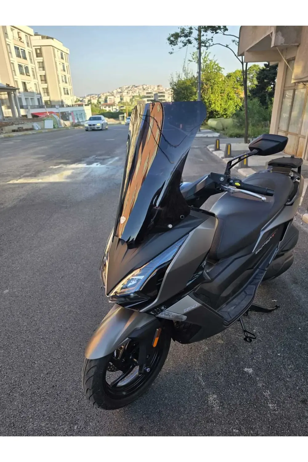 Kymco Downtown GT 350 Siperlik Ön Cam 2025 Model 62cm Siyah Renkl