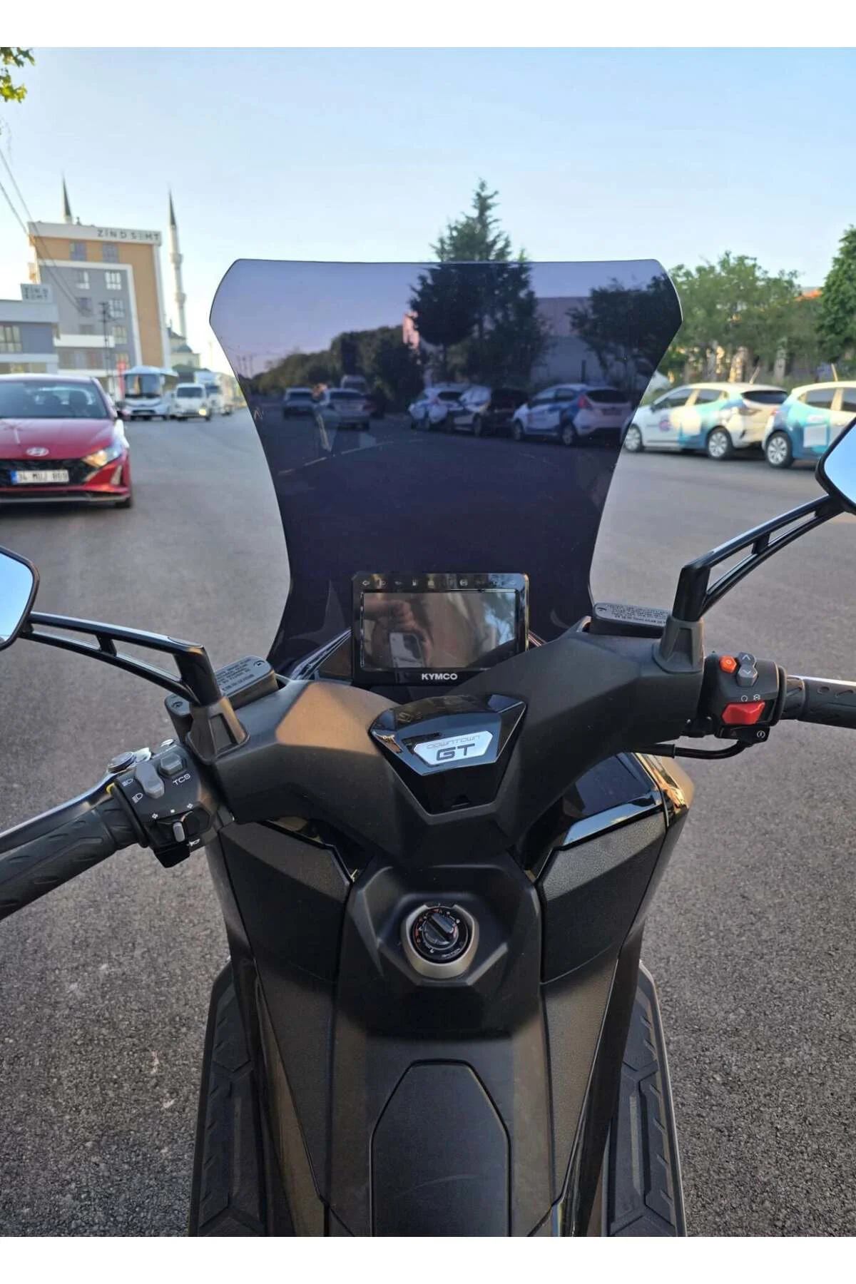 Kymco Downtown GT 350 Ön Cam 2024-2026 Model 62cm Siyah Renkli 4m
