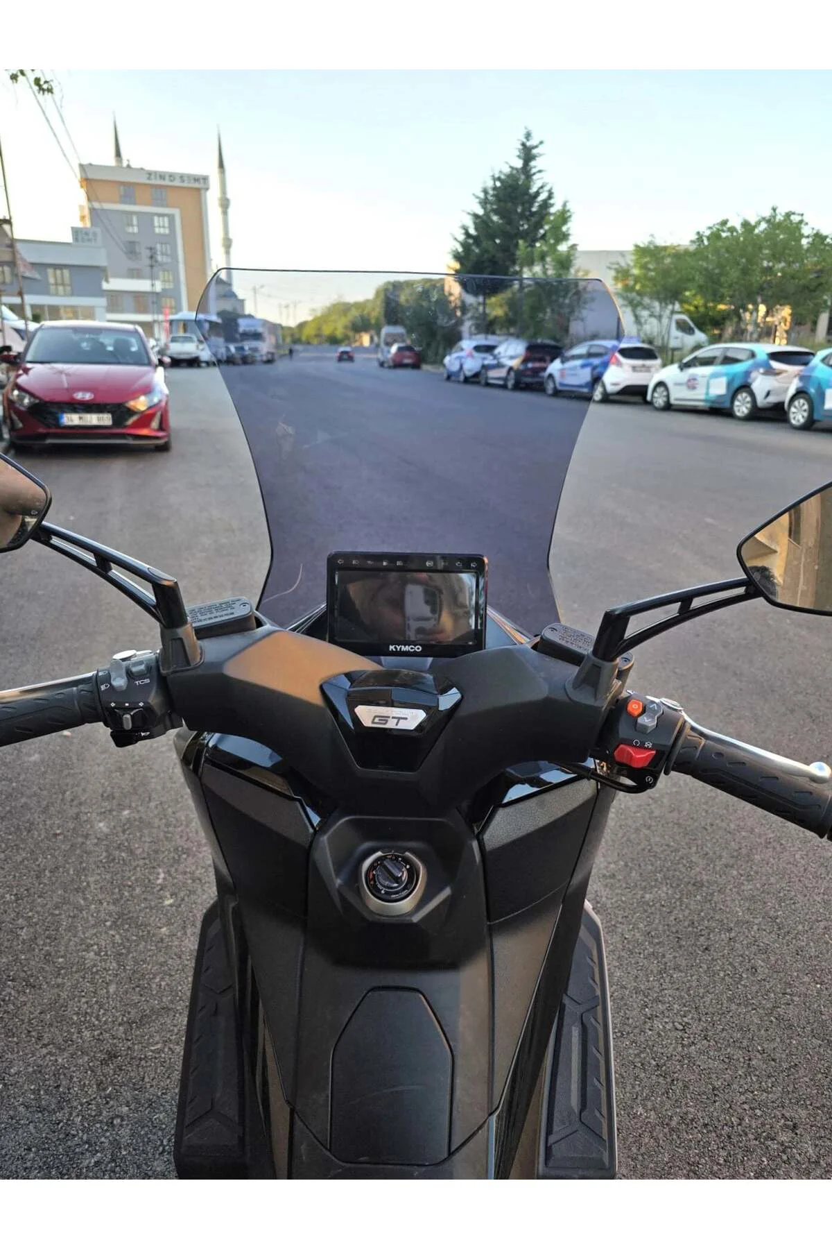 Kymco Downtown GT 350 Ön Cam 2024-2026 Model 62cm Füme Renkli 4mm
