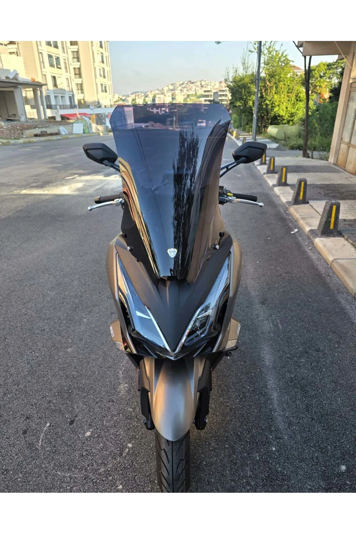 Kymco Downtown GT 350 Ön Cam 2024-2026 Model 62cm Siyah Renkli 4m