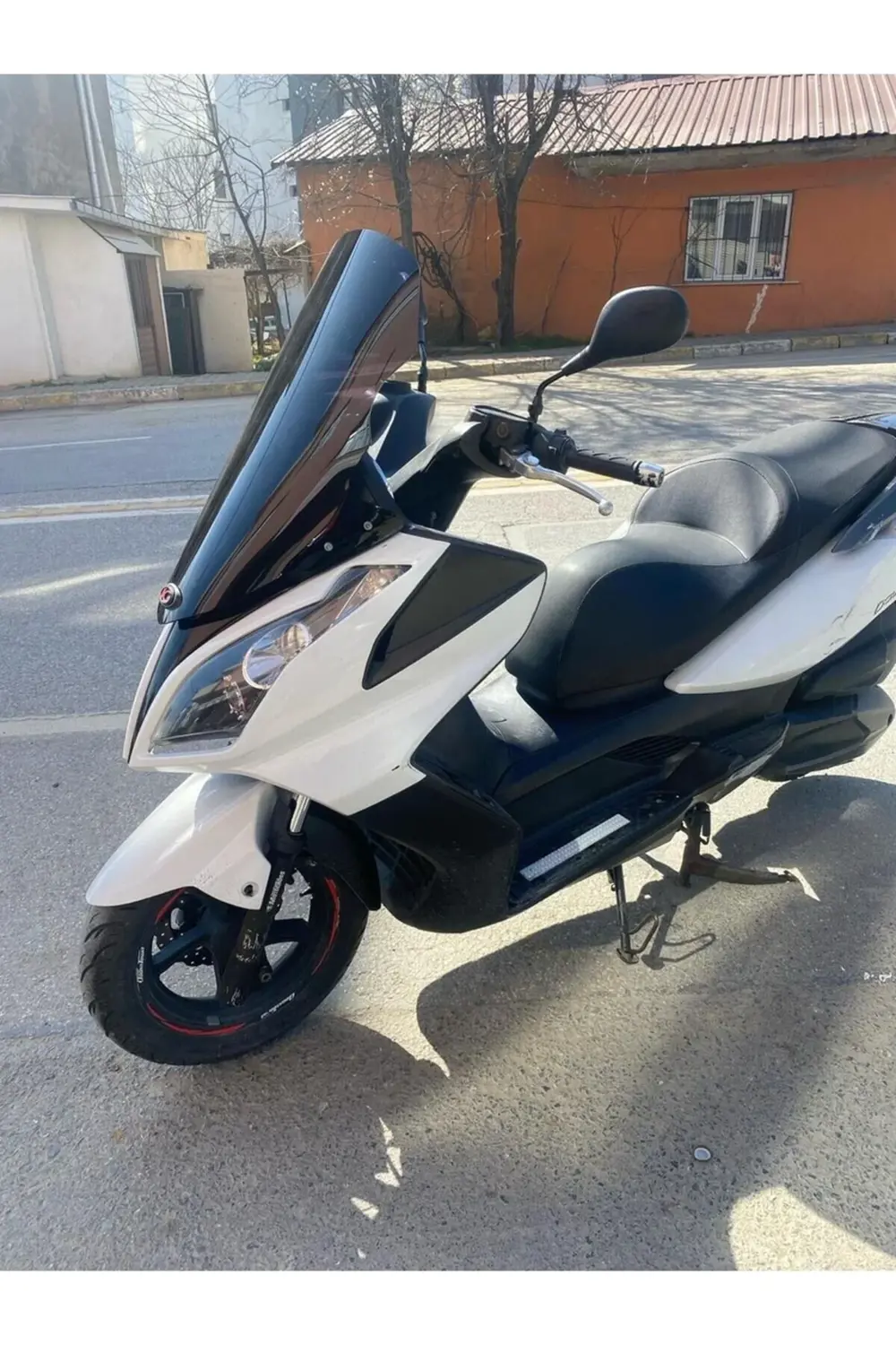 Kymco Downtown Ön Cam 2009-2017 Model 78cm Siyah Renkli 4mm UZUN