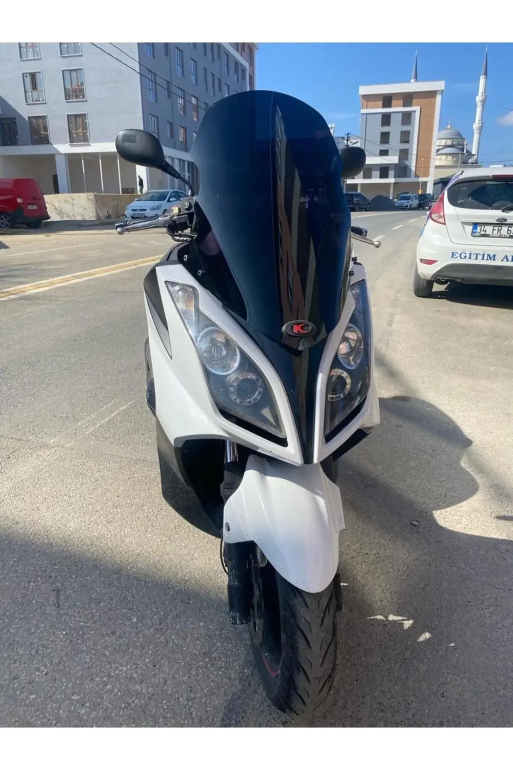 Kymco Downtown Ön Cam 2009-2017 Model 78cm Siyah Renkli 4mm UZUN