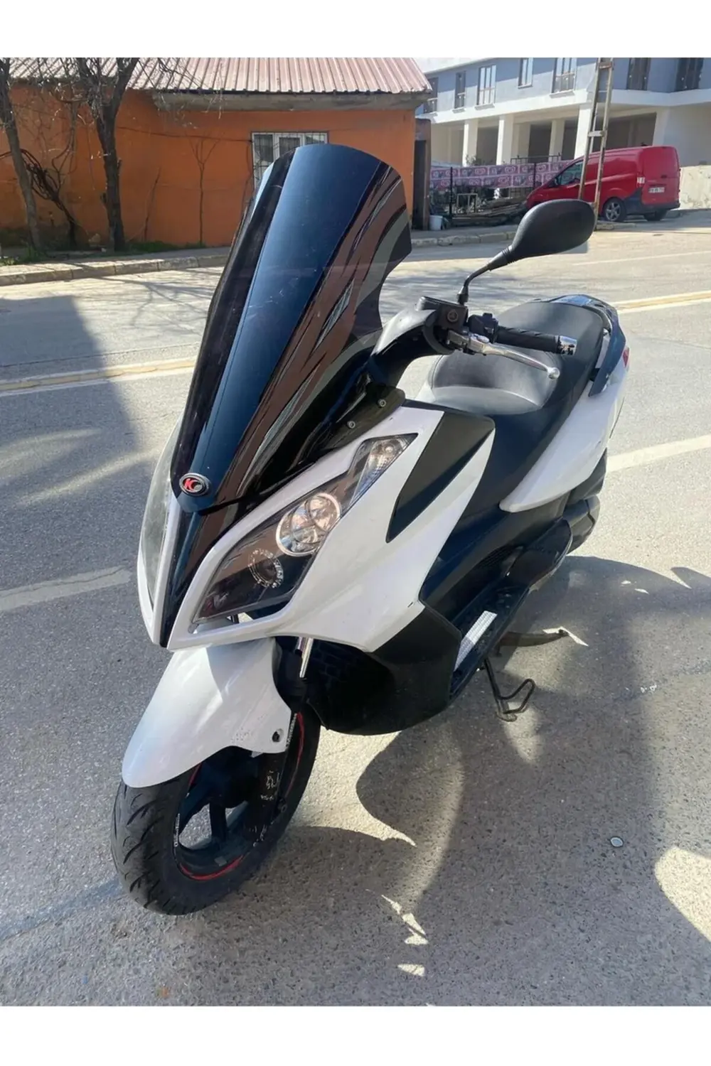 Kymco Downtown Ön Cam 2009-2017 Model 78cm Siyah Renkli 4mm UZUN