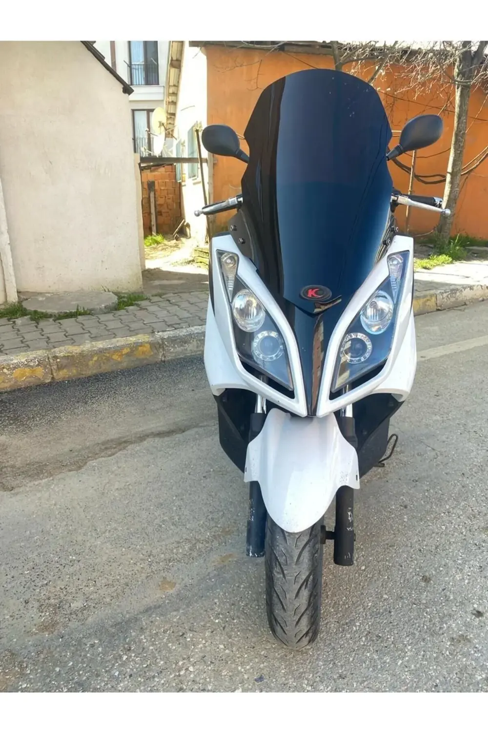 Kymco Downtown Ön Cam 2009-2017 Model 78cm Siyah Renkli 4mm UZUN