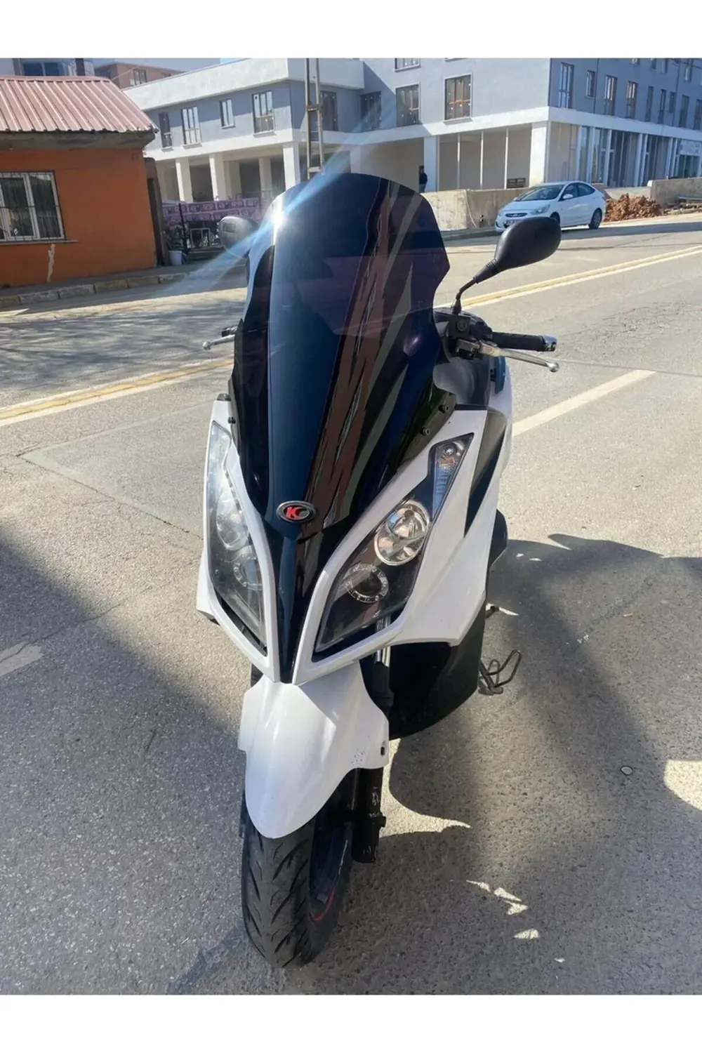 Kymco Downtown Ön Cam 2009-2017 Model 78cm Siyah Renkli 4mm UZUN