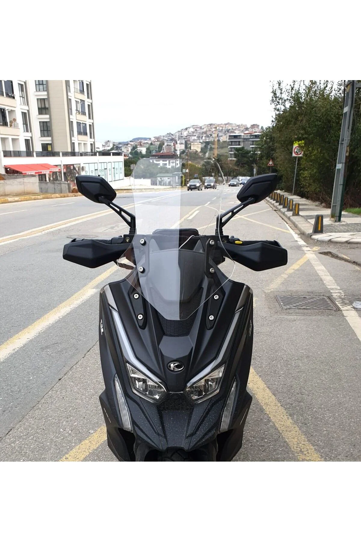 Kymco DTX 250 Ön Cam 2021-2026 Model 55cm Şeffaf Renkli 4mm ORTA 