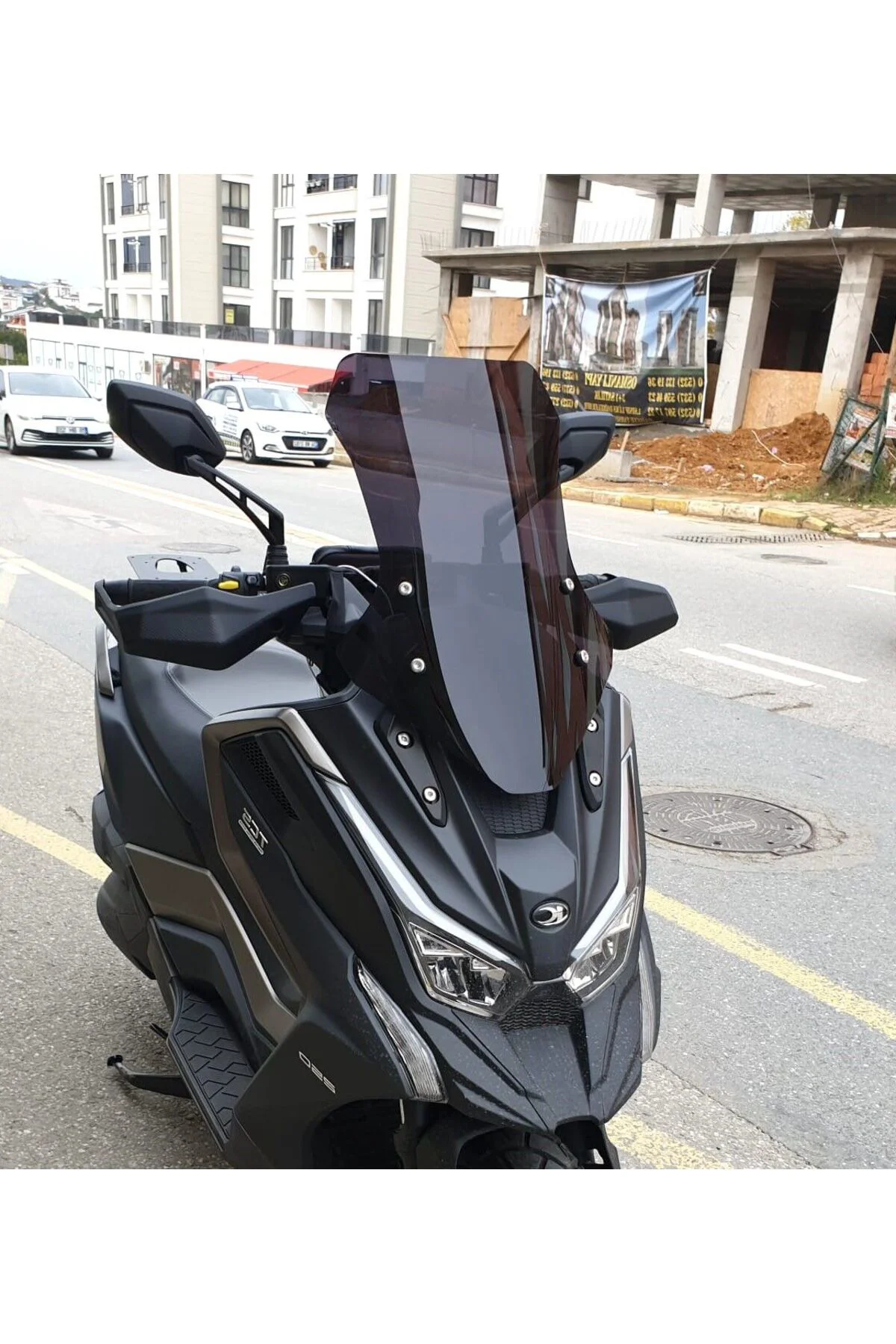 Kymco DTX 250 Ön Cam 2021-2026 Model 55cm Siyah Renkli 4mm ORTA B