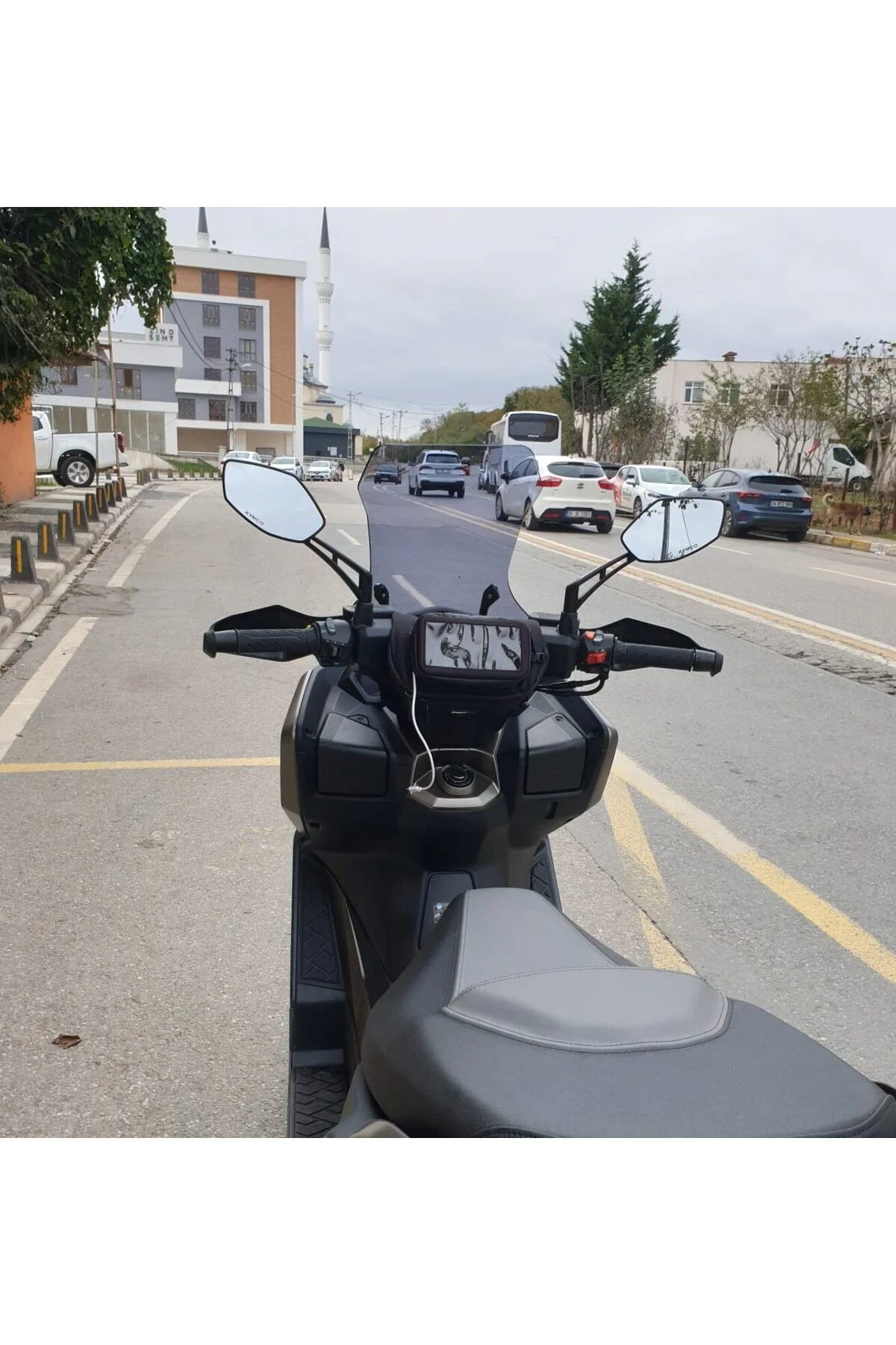 Kymco DTX 250 Ön Cam 2021-2026 Model 55cm Füme Renkli 4mm ORTA BO