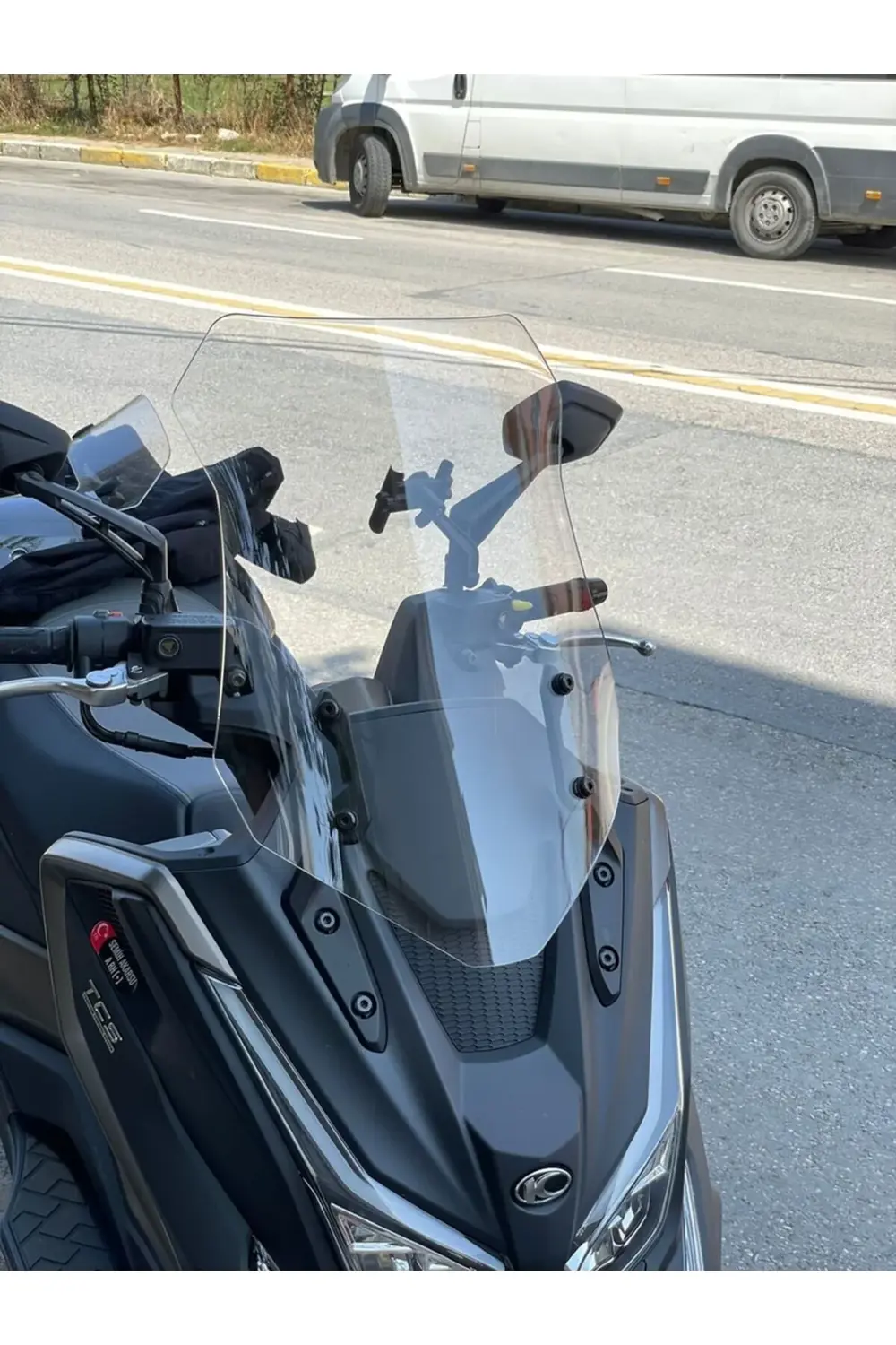 Kymco DTX 360 Ön Cam 2021-2025 Model 67cm Şeffaf Renkli 4mm UZUN