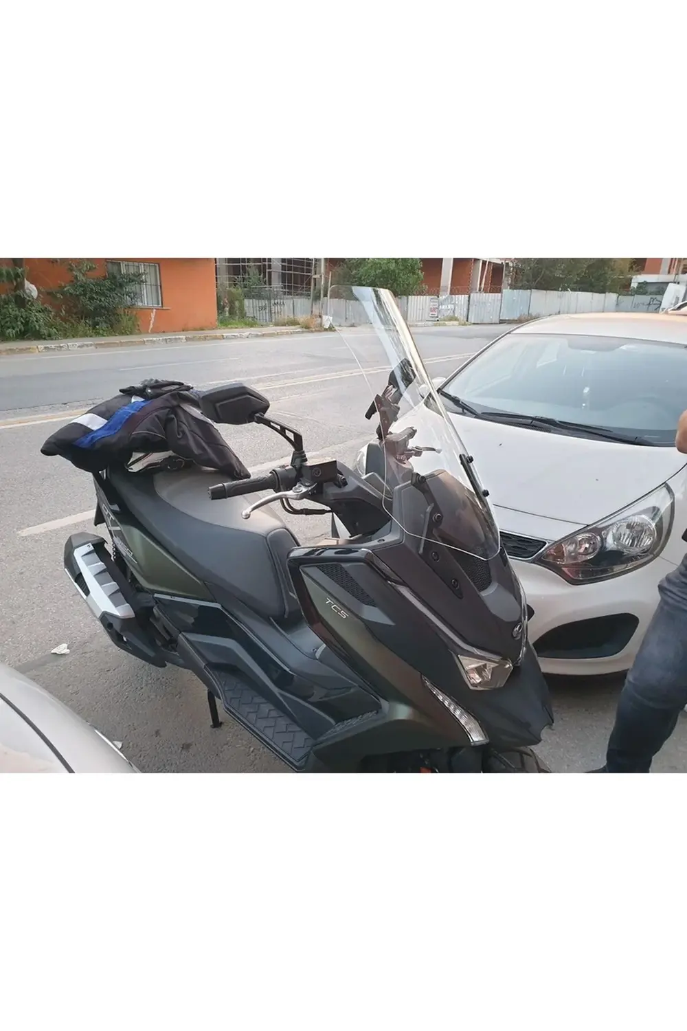 Kymco DTX 360 Ön Cam 2021-2025 Model 67cm Şeffaf Renkli 4mm UZUN