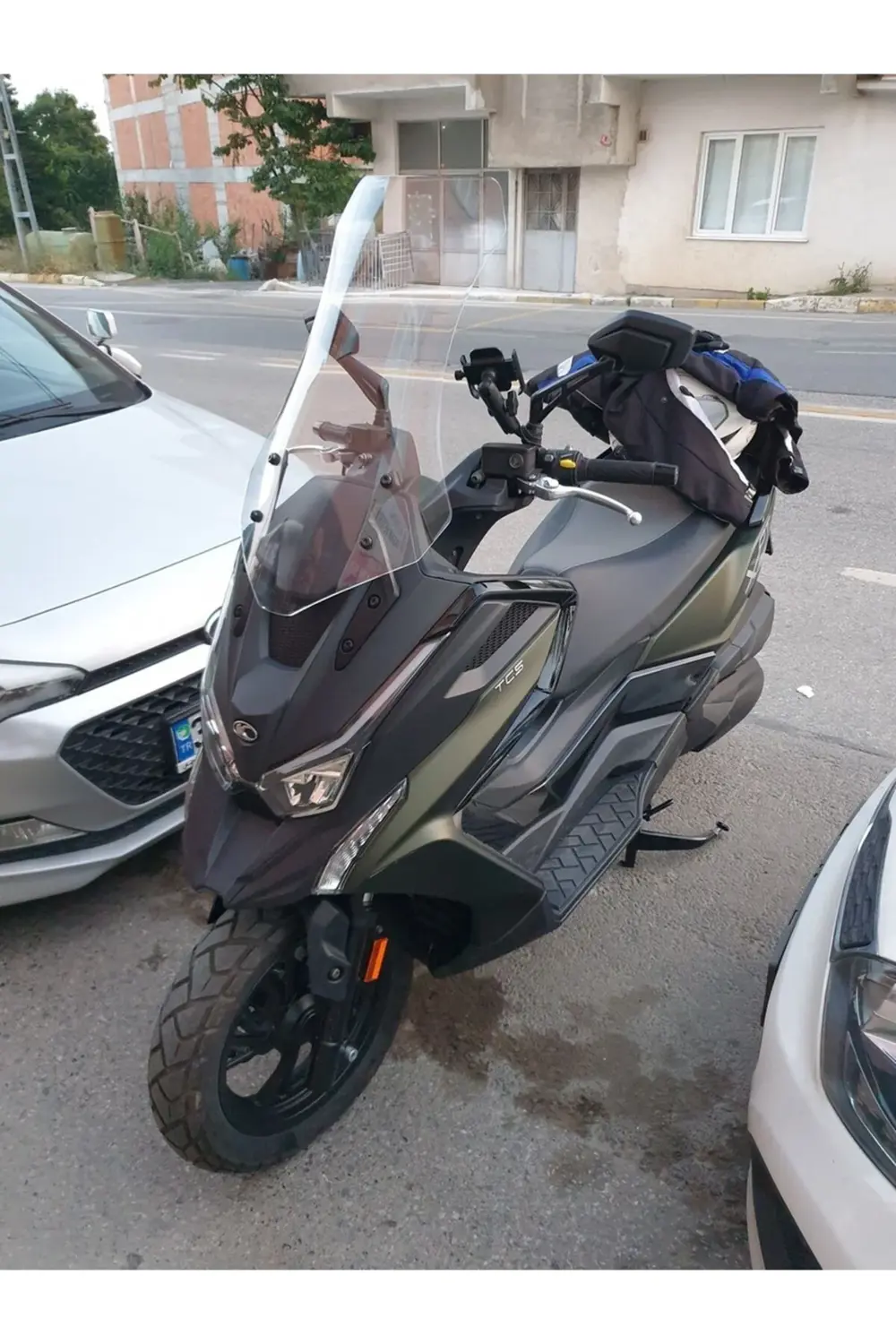 Kymco DTX 360 Ön Cam 2021-2025 Model 67cm Şeffaf Renkli 4mm UZUN