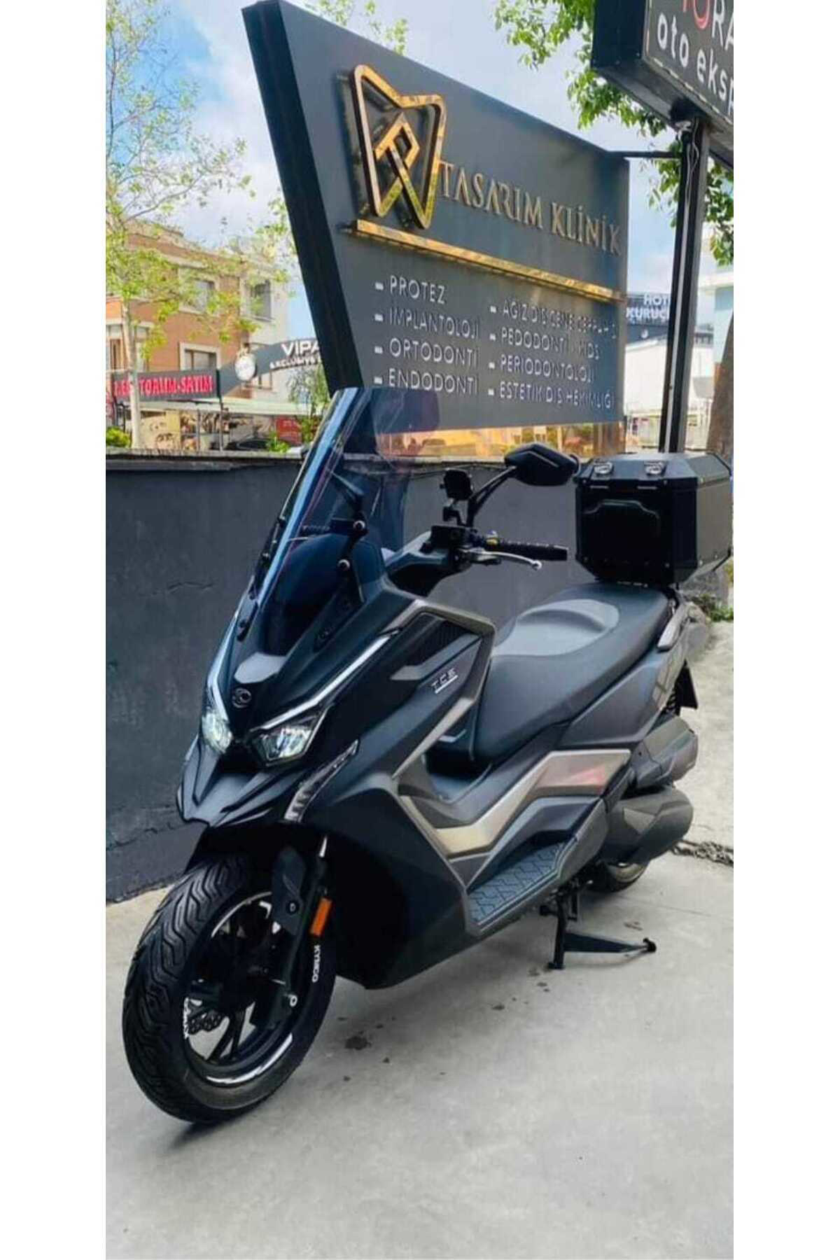 Motocam Kymco Dtx 360 Ön Cam 2022-2023 Model 65Cm Açıkfüme Renkli 4Mm Uzu