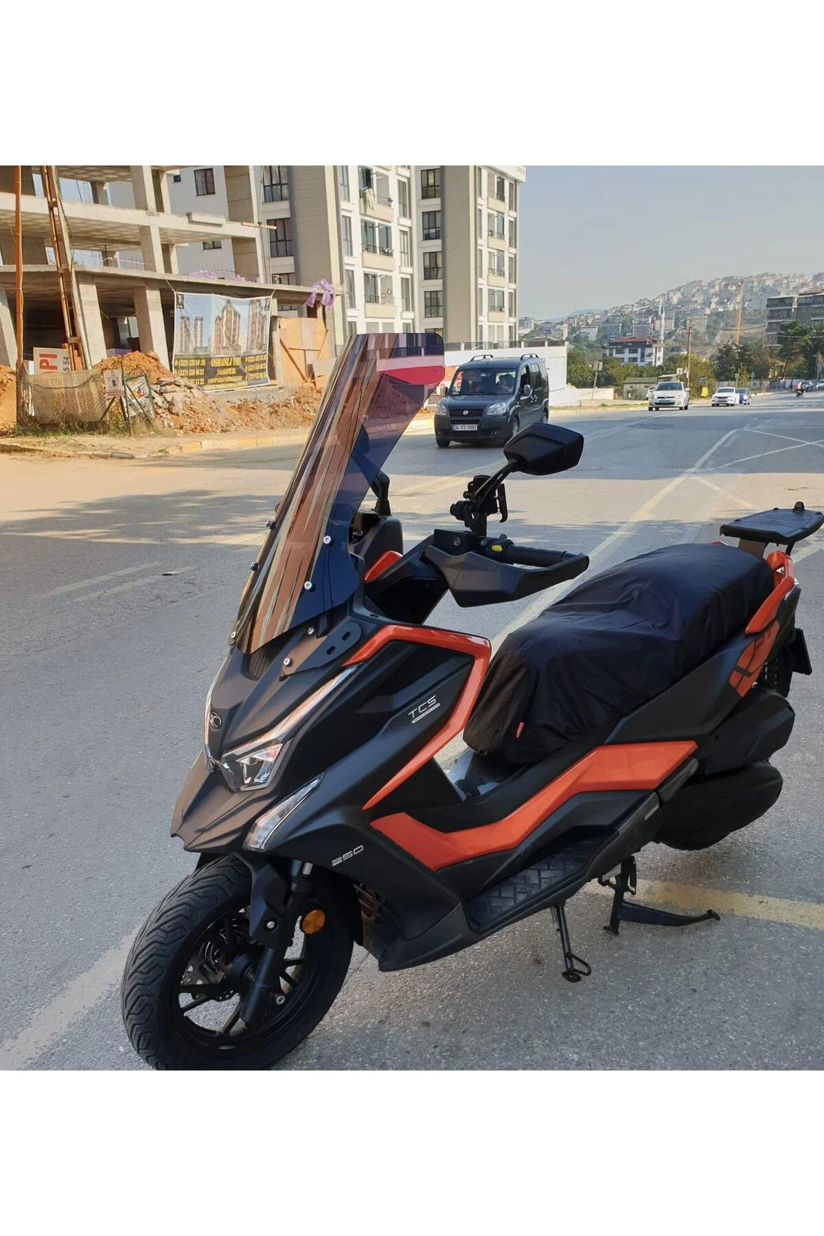 Kymco DTX 360 Ön Cam 2021-2026 Model 67cm Siyah Renkli 4mm UZUN