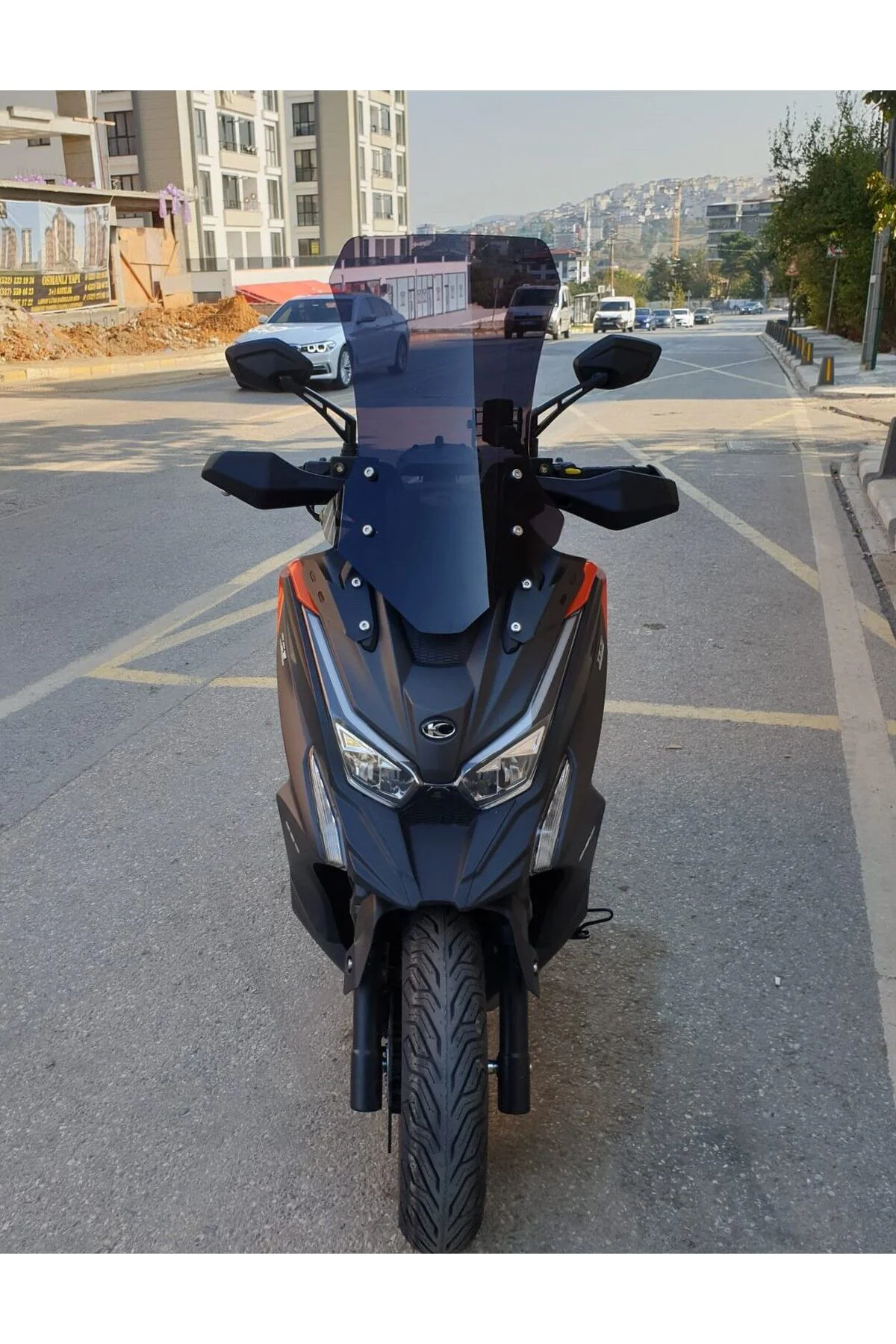 Kymco DTX 360 Ön Cam 2021-2026 Model 67cm Siyah Renkli 4mm UZUN