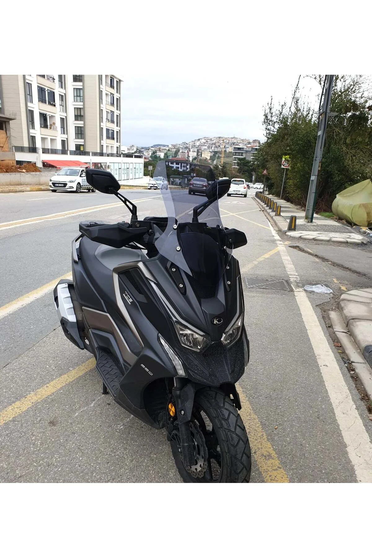 Kymco DTX 360 Ön Cam 2021-2026 Model 55cm Füme Renkli 4mm