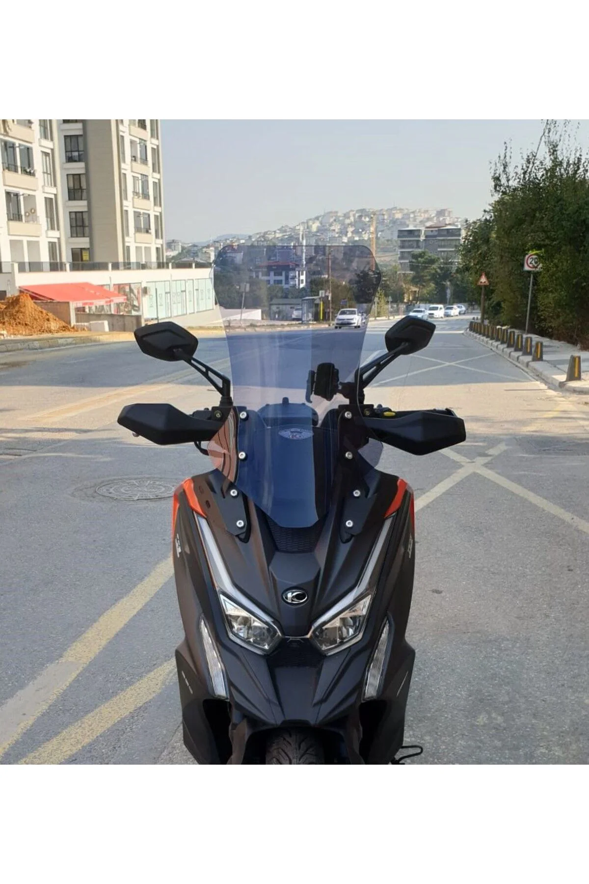 Kymco DTX 360 Ön Cam 2021-2026 Model 67cm Füme Renkli 4mm UZUN