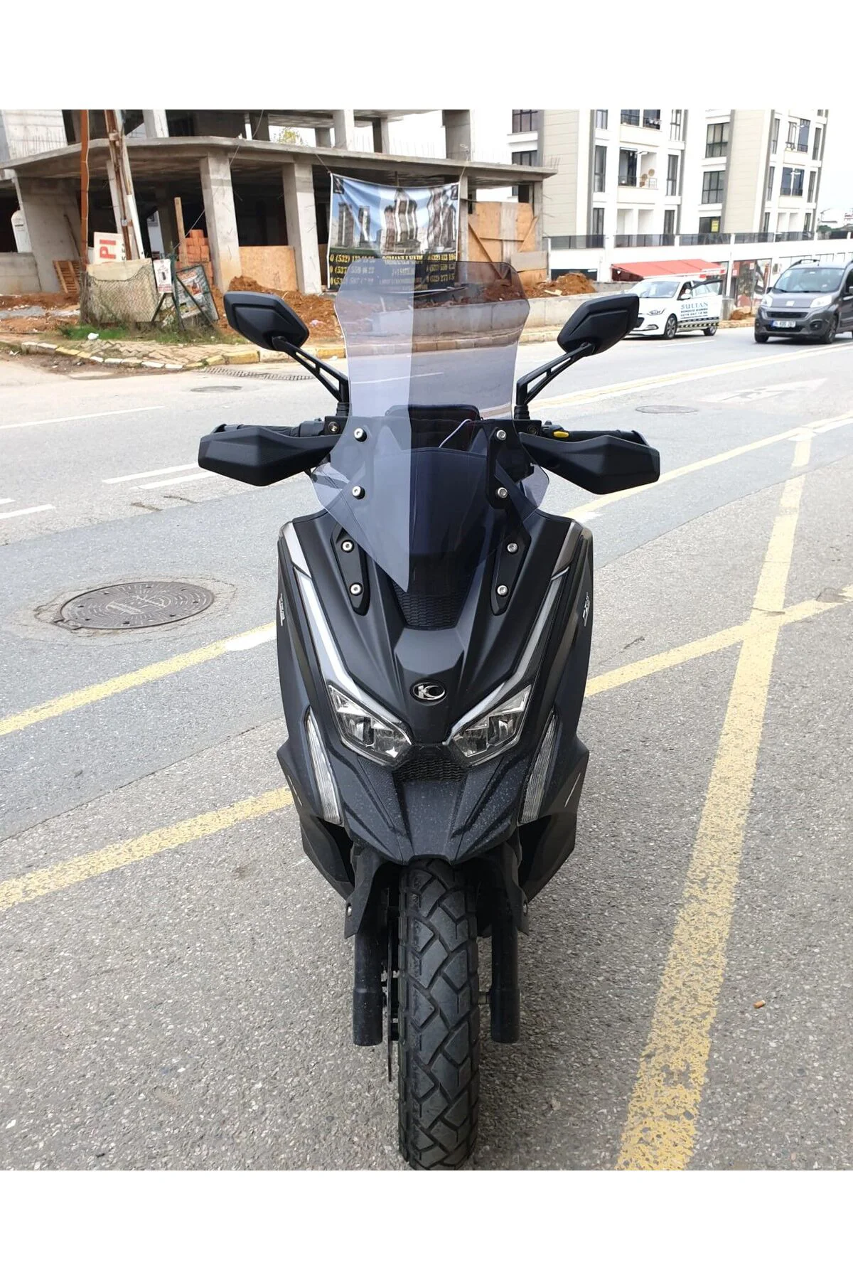 Kymco DTX 360 Ön Cam 2021-2026 Model 55cm Füme Renkli 4mm