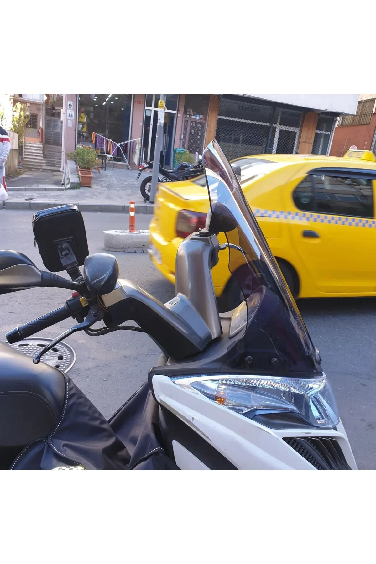 Kymco G Dink 150 Ön Cam 2013 Model 66cm Füme Renkli 4mm