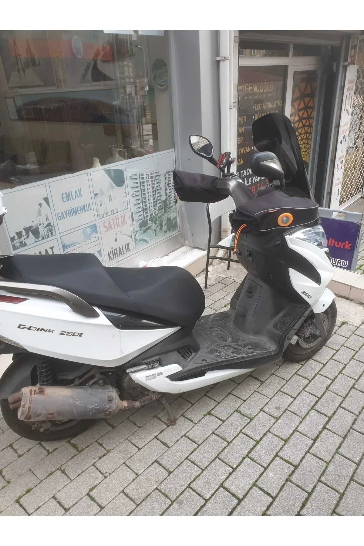 Kymco G Dink 150 Ön Cam 2013 Model 66cm Siyah Renkli 4mm