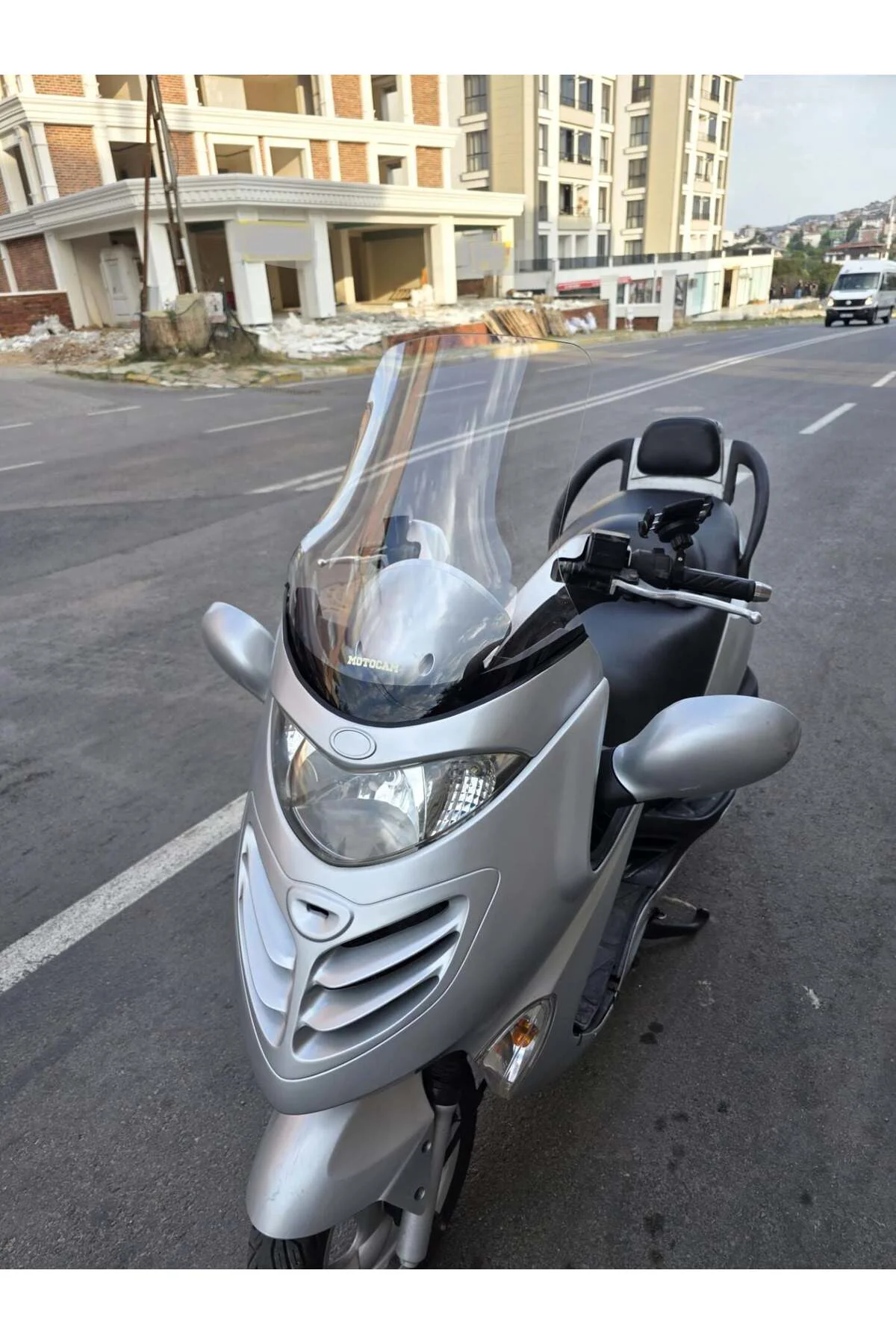Kymco Grand Dink Ön Cam 2002-2013 Model 47cm Şeffaf Renkli 4mm
