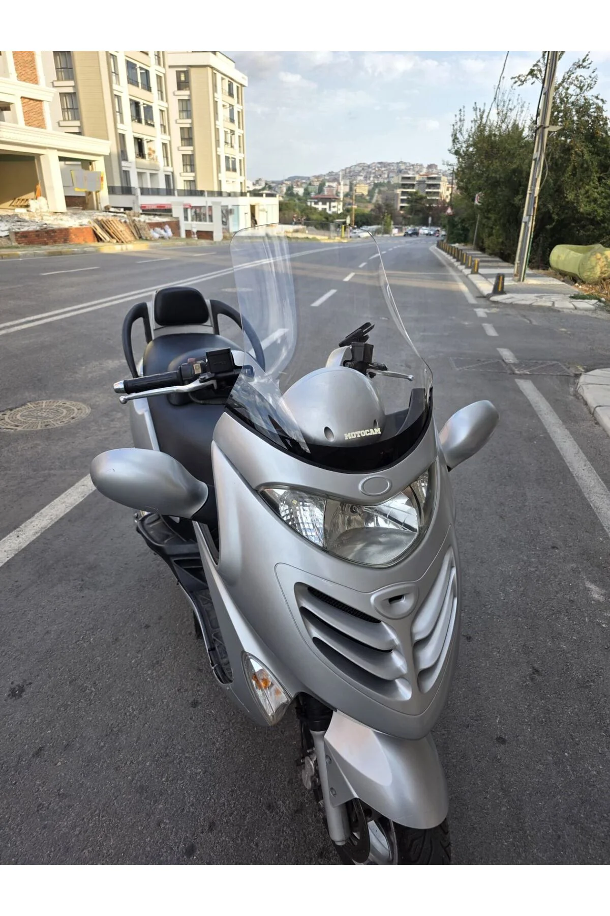 Kymco Grand Dink Ön Cam 2002-2013 Model 47cm Şeffaf Renkli 4mm