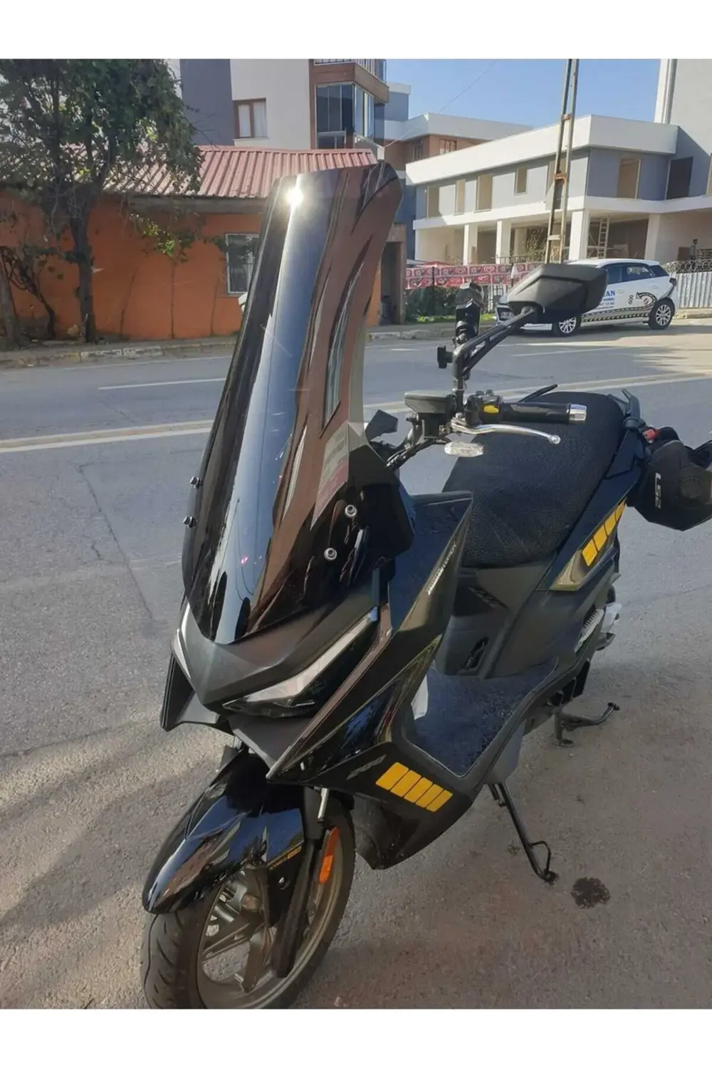 Kymco Krv 200 Ön Cam 2022-2025 Model 75cm Siyah Renkli 4mm UZUN