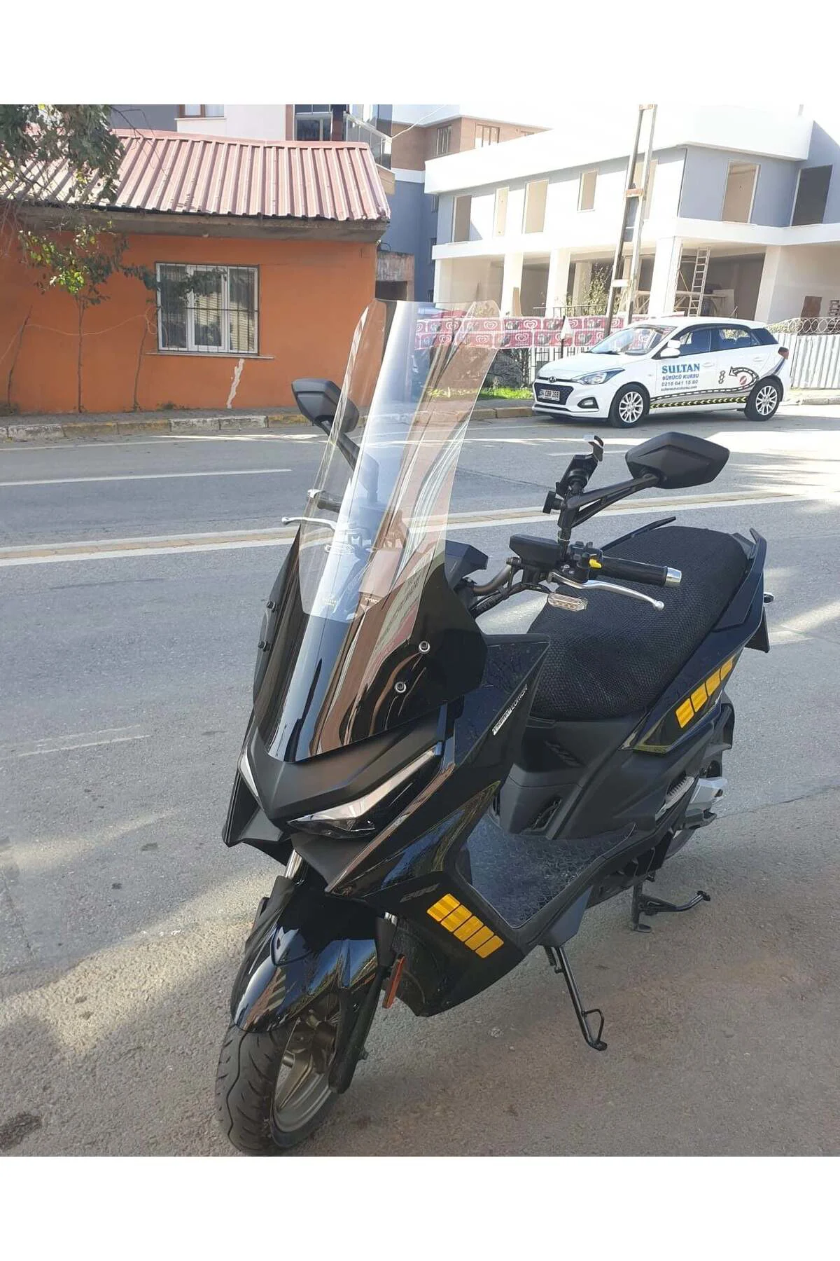 Kymco Krv 200 Ön Cam 2022-2026 Model 75cm Şeffaf Renkli 4mm UZUN