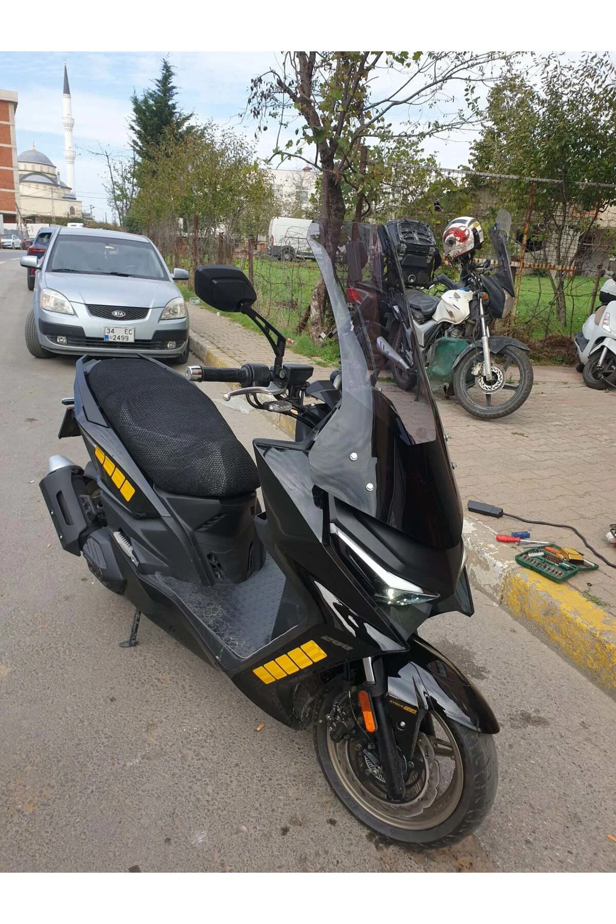 Kymco Krv 200 Ön Cam 2022-2026 Model 75cm Füme Renkli 4mm UZUN