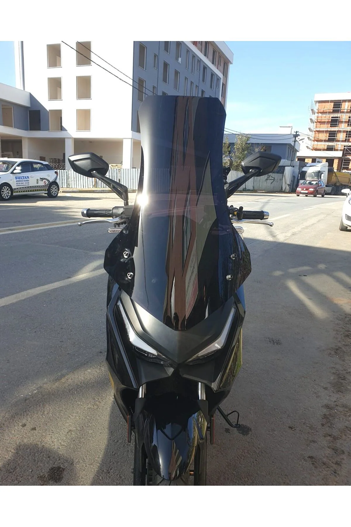 Kymco Krv 200 Ön Cam 2022-2026 Model 75cm Siyah Renkli 4mm UZUN