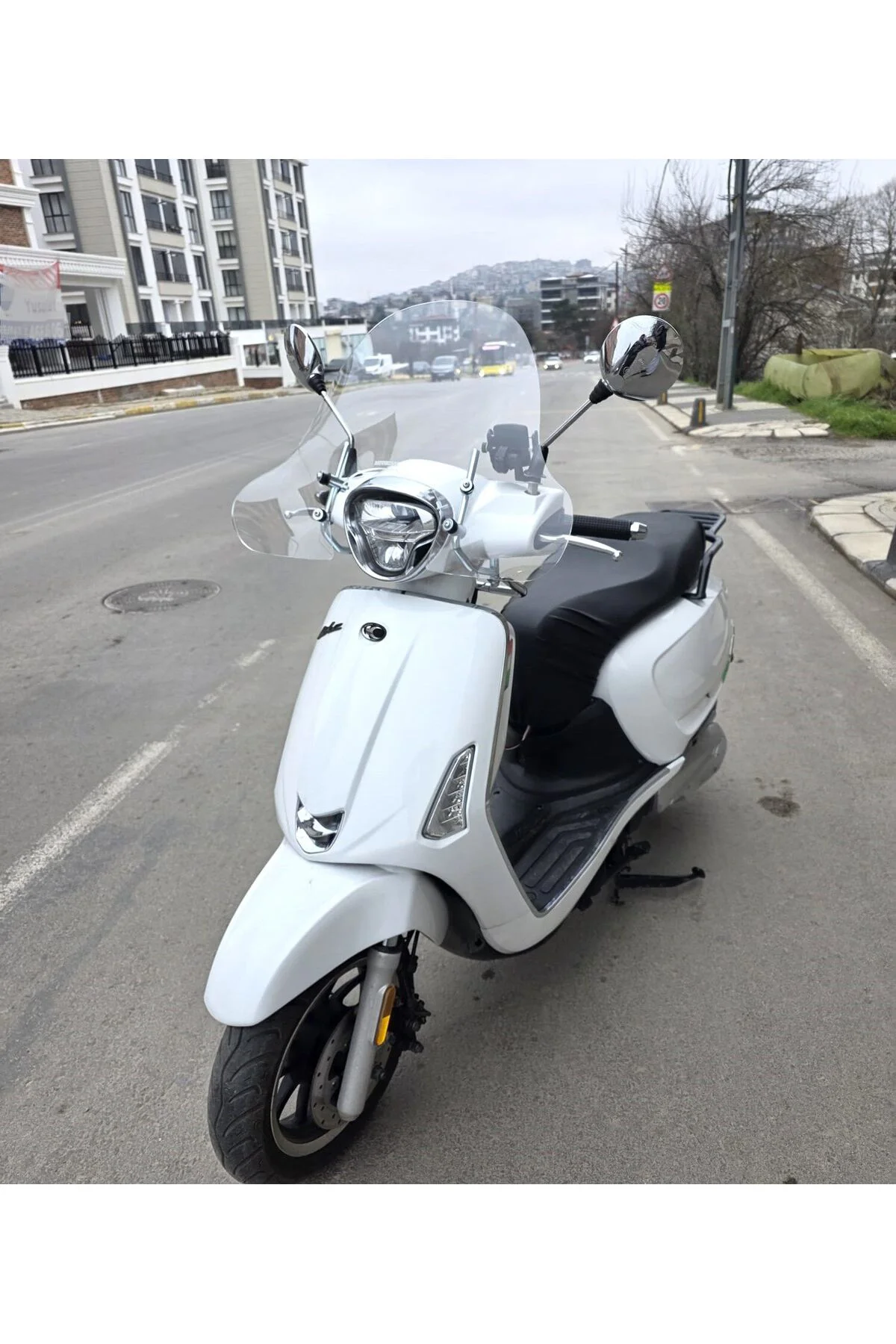 Kymco Like 200 Ön Cam 2009-2023 Model 43cm Şeffaf Renkli 4mm APAR