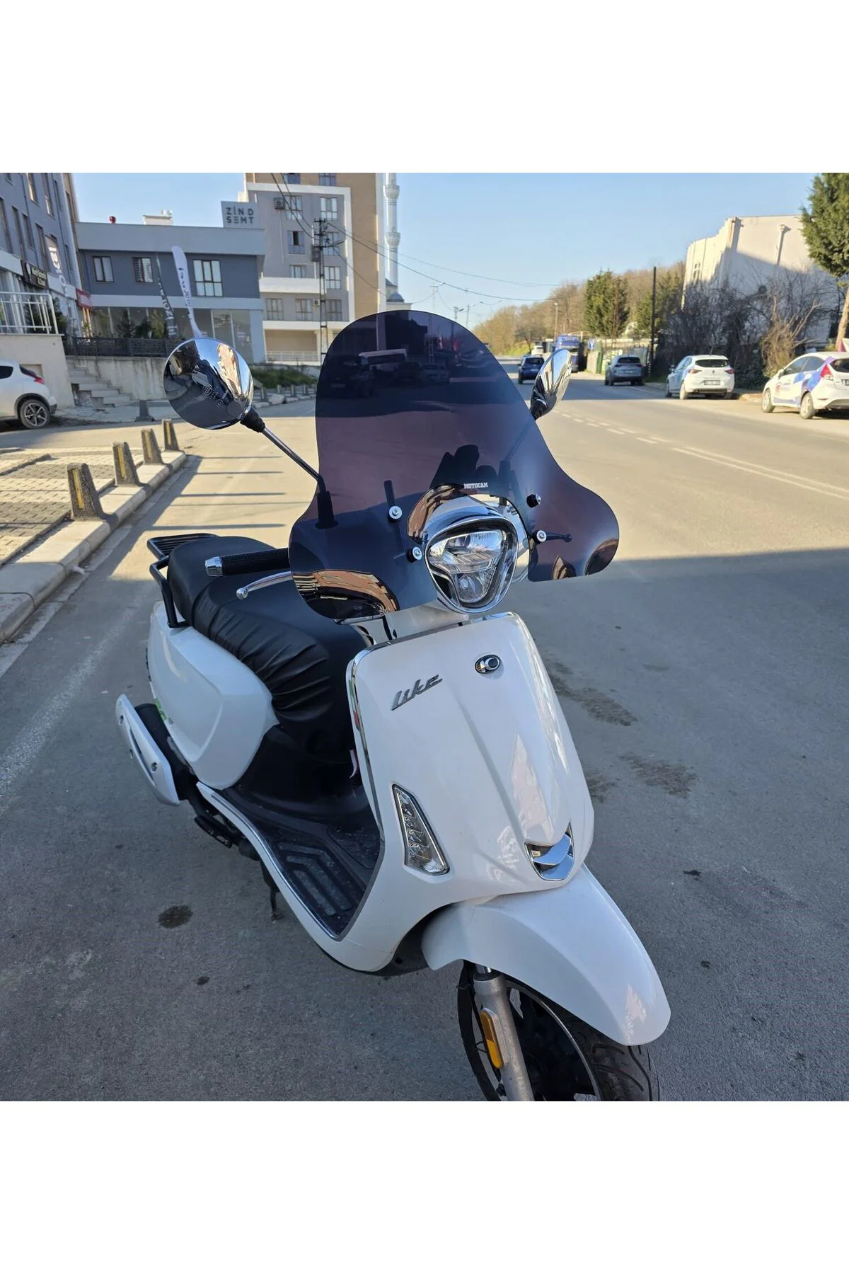 Kymco Like 200 Ön Cam 2009-2023 Model 43cm Siyah Renkli 4mm APARA