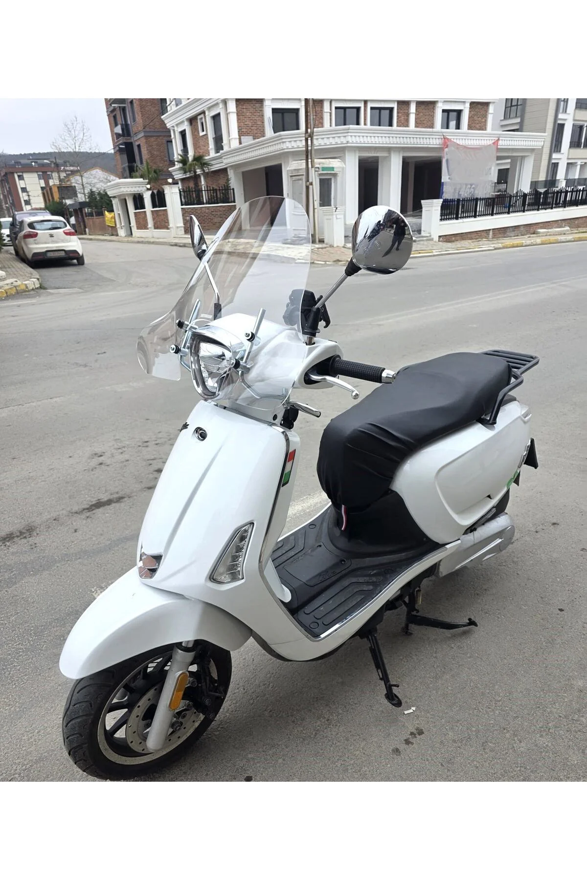Kymco Like 200 Ön Cam 2009-2023 Model 43cm Şeffaf Renkli 4mm APAR
