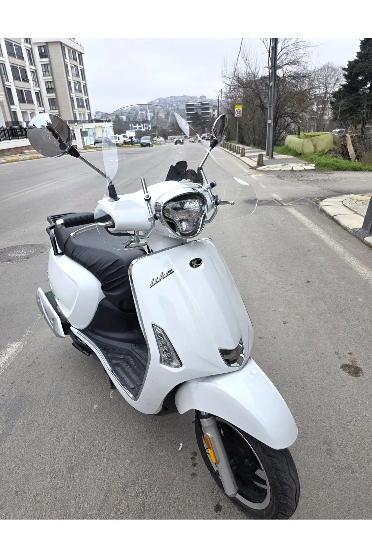 Kymco Like 50 Ön Cam 2009-2023 Model 43cm Şeffaf Renkli 4mm APARA