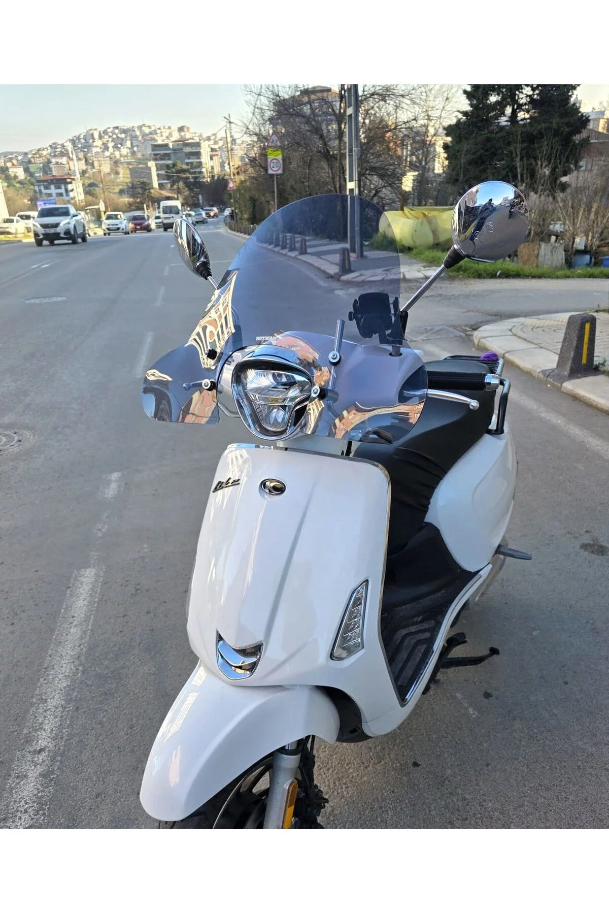 Kymco Like 50 Ön Cam 2009-2023 Model 43cm Füme Renkli 4mm APARATSIZ