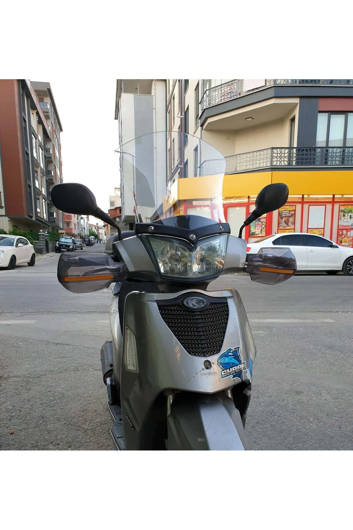 Kymco People S 200 Ön Cam 2011 Model 48cm Şeffaf Renkli 4mm UZUN