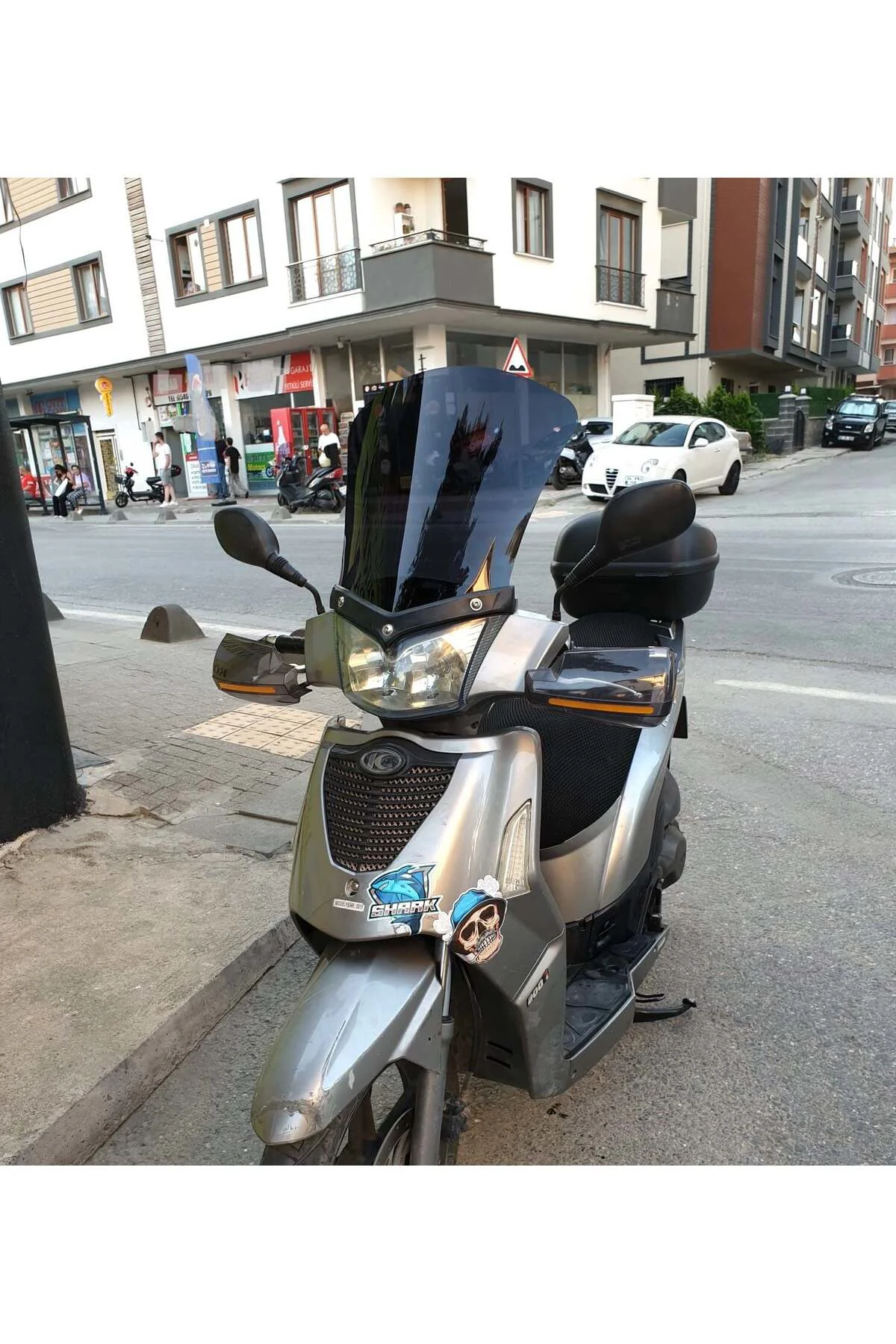 Kymco People S 200 Ön Cam 2011 Model 48cm Siyah Renkli 4mm UZUN