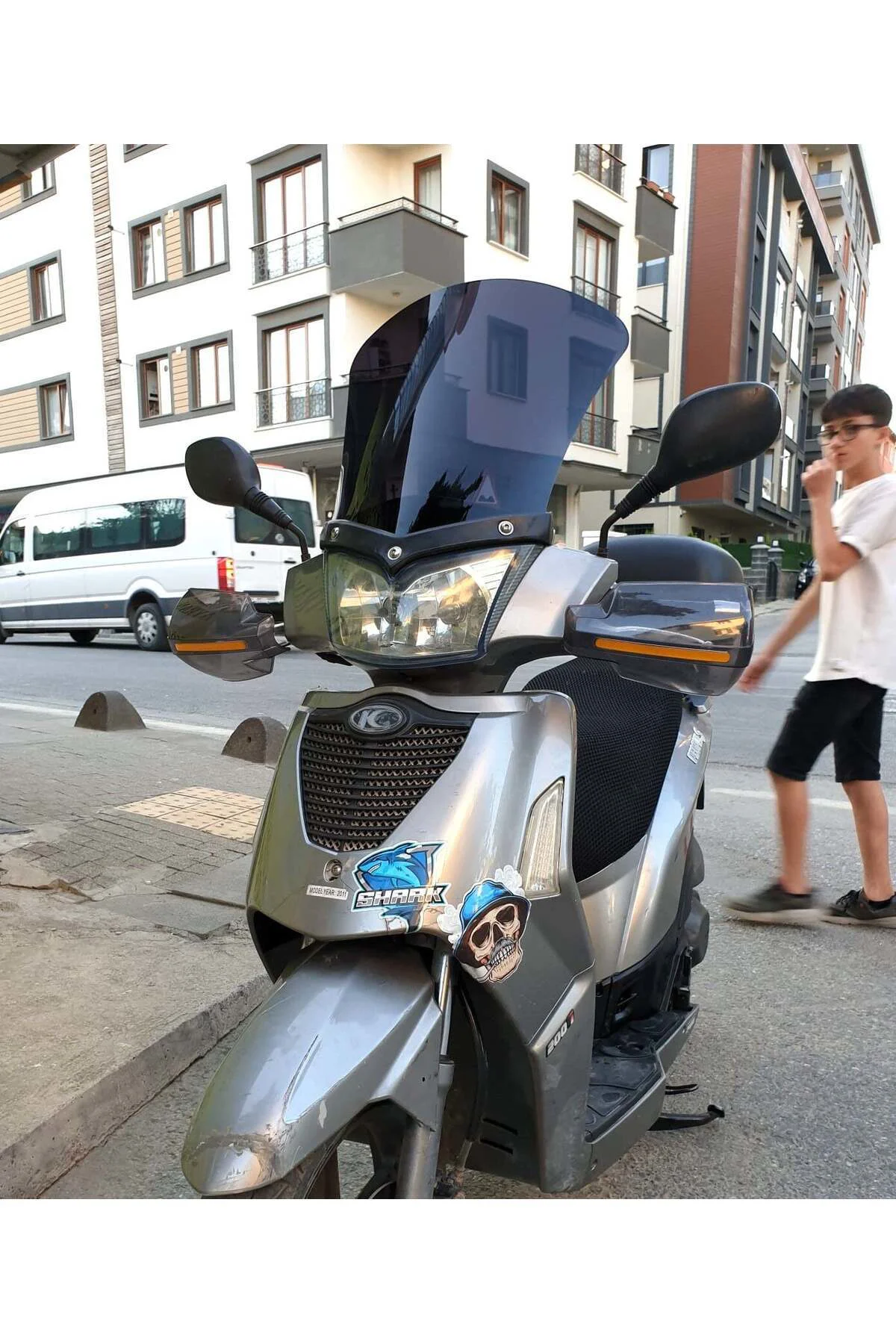 Kymco People S 200 Ön Cam 2011 Model 48cm Siyah Renkli 4mm UZUN