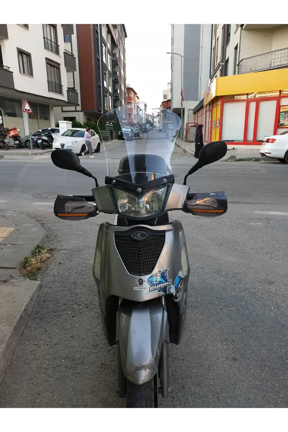 Kymco People S 200 Ön Cam 2011 Model 48cm Şeffaf Renkli 4mm UZUN