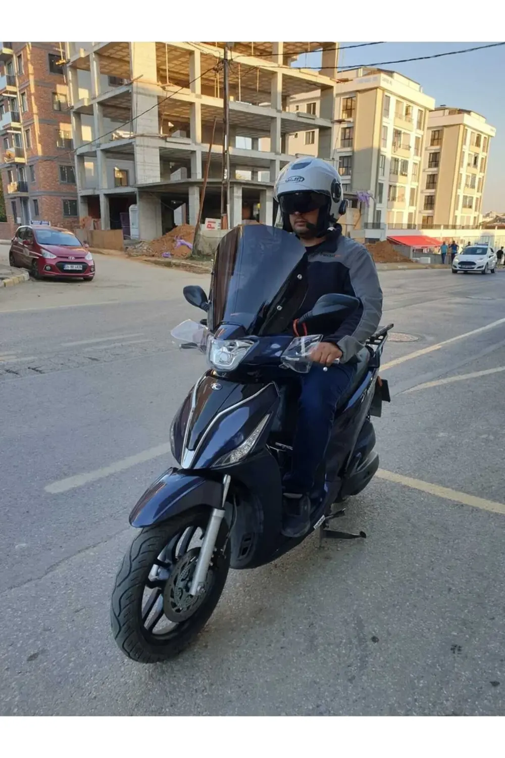 Kymco People S 200 Ön Cam 2020-2025 Model 38cm Siyah Renkli 4mm S