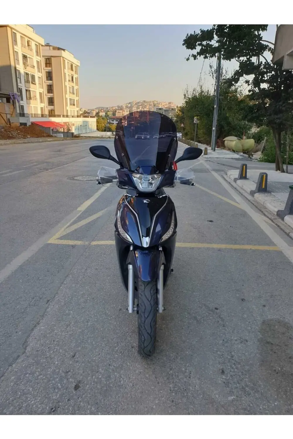 Kymco People S 200 Ön Cam 2020-2025 Model 38cm Siyah Renkli 4mm S