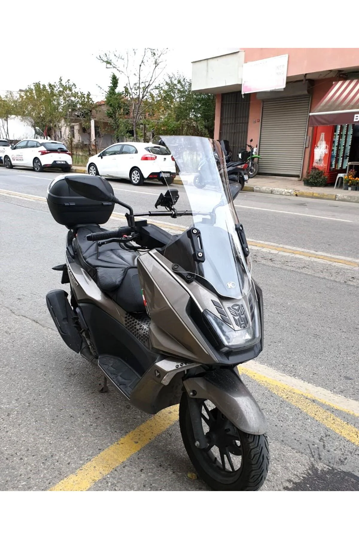 kymco Skytown 125 Ön Cam 2023-2026 Model 72cm Şeffaf Renkli 4mm UZUN