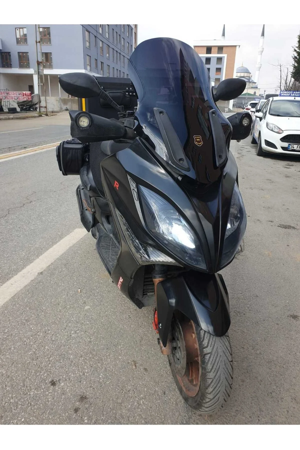 Kymco Xciting 250 R Ön Cam 2010-2011 Model 72cm Siyah Renkli 4mm UZUN