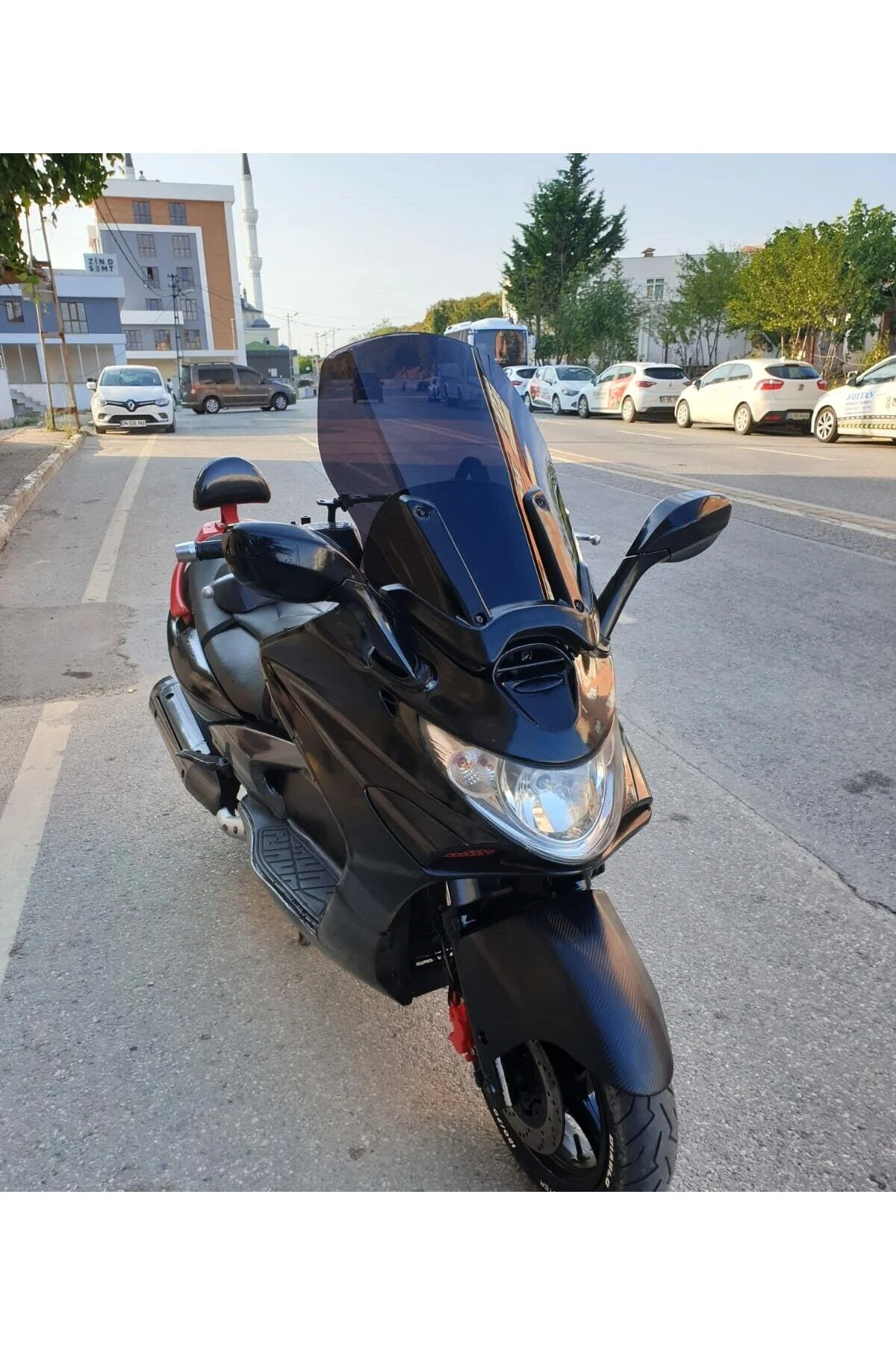 Kymco Xciting 500 İ Ön Cam 2008-2012 Model 62cm Siyah Renkli 4mm Kymco Xciting 500 İ Ön Cam 2008-2012 Model 62cm Siyah Renkli 4mm - Görsel 8