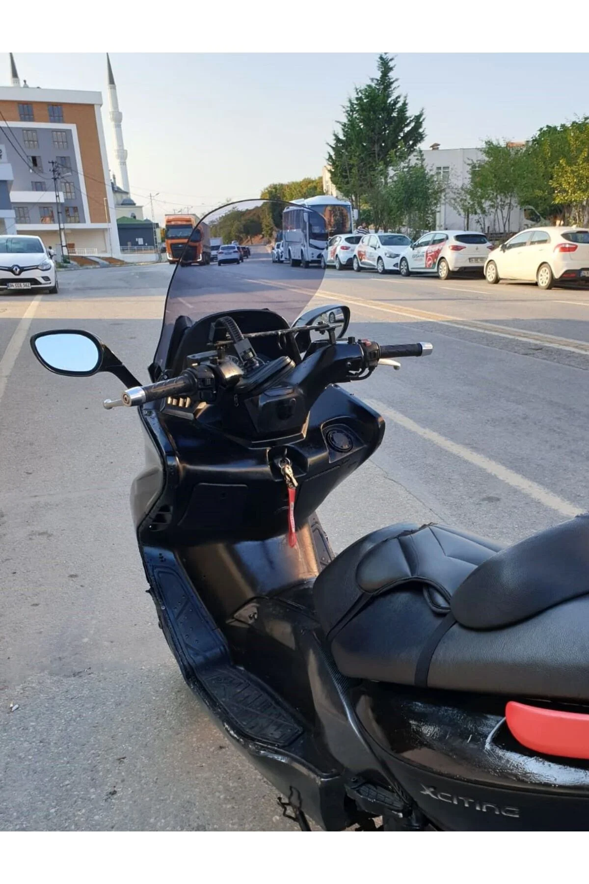 Kymco Xciting 500 İ Ön Cam 2008-2012 Model 62cm Füme Renkli 4mm - Görsel 4