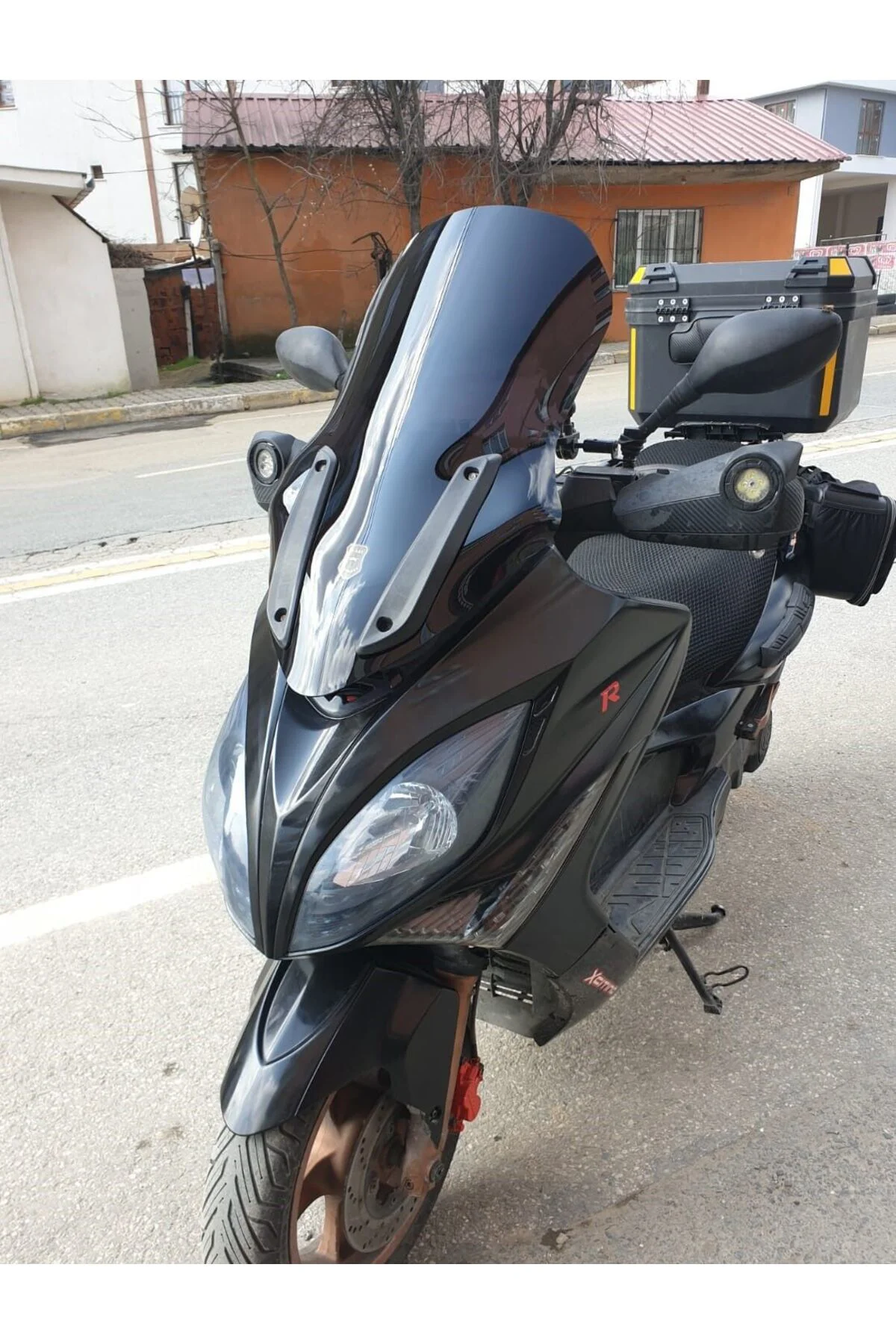 Kymco Xciting 500 R Ön Cam 2010-2011 Model 72cm Siyah Renkli 4mm 