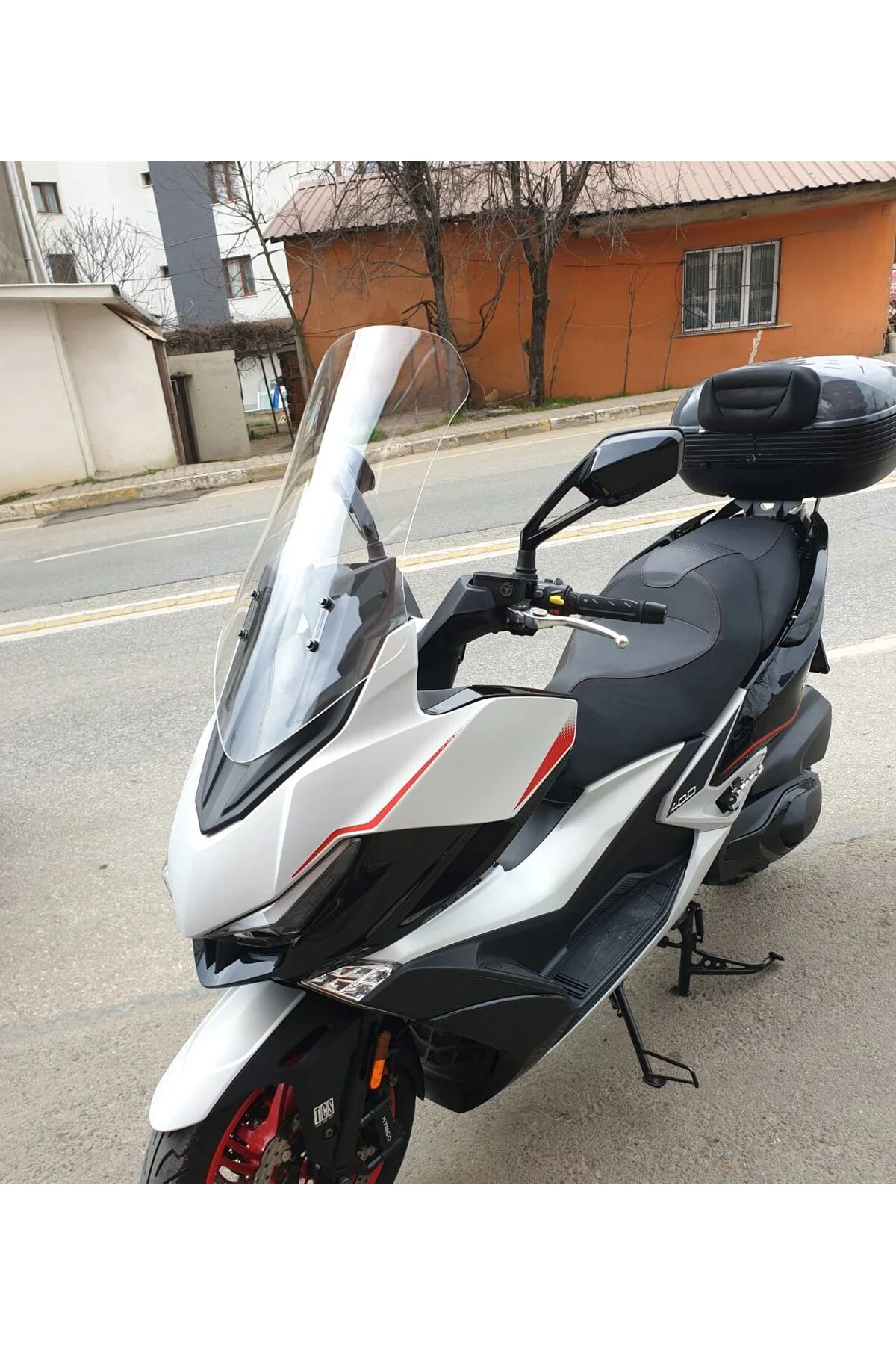 Kymco Xciting S 400 Ön Cam 2023-2026 Model 66cm Şeffaf Renkli 4mm